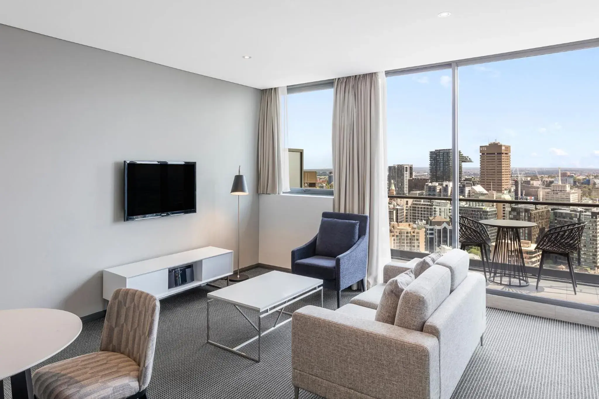 TV and multimedia, Seating Area in Meriton Suites Campbell Street, Sydney