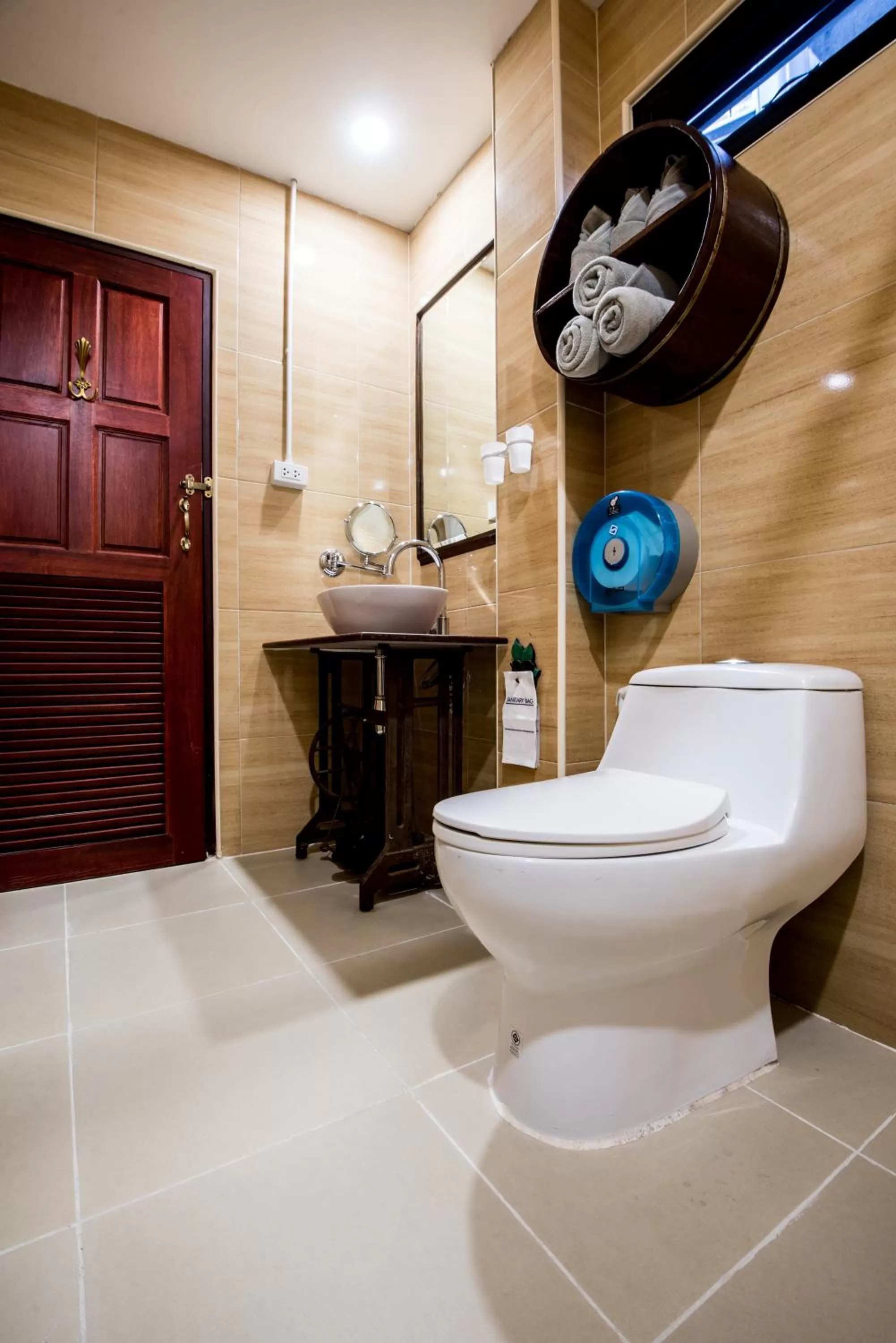 Toilet in Chedi Home