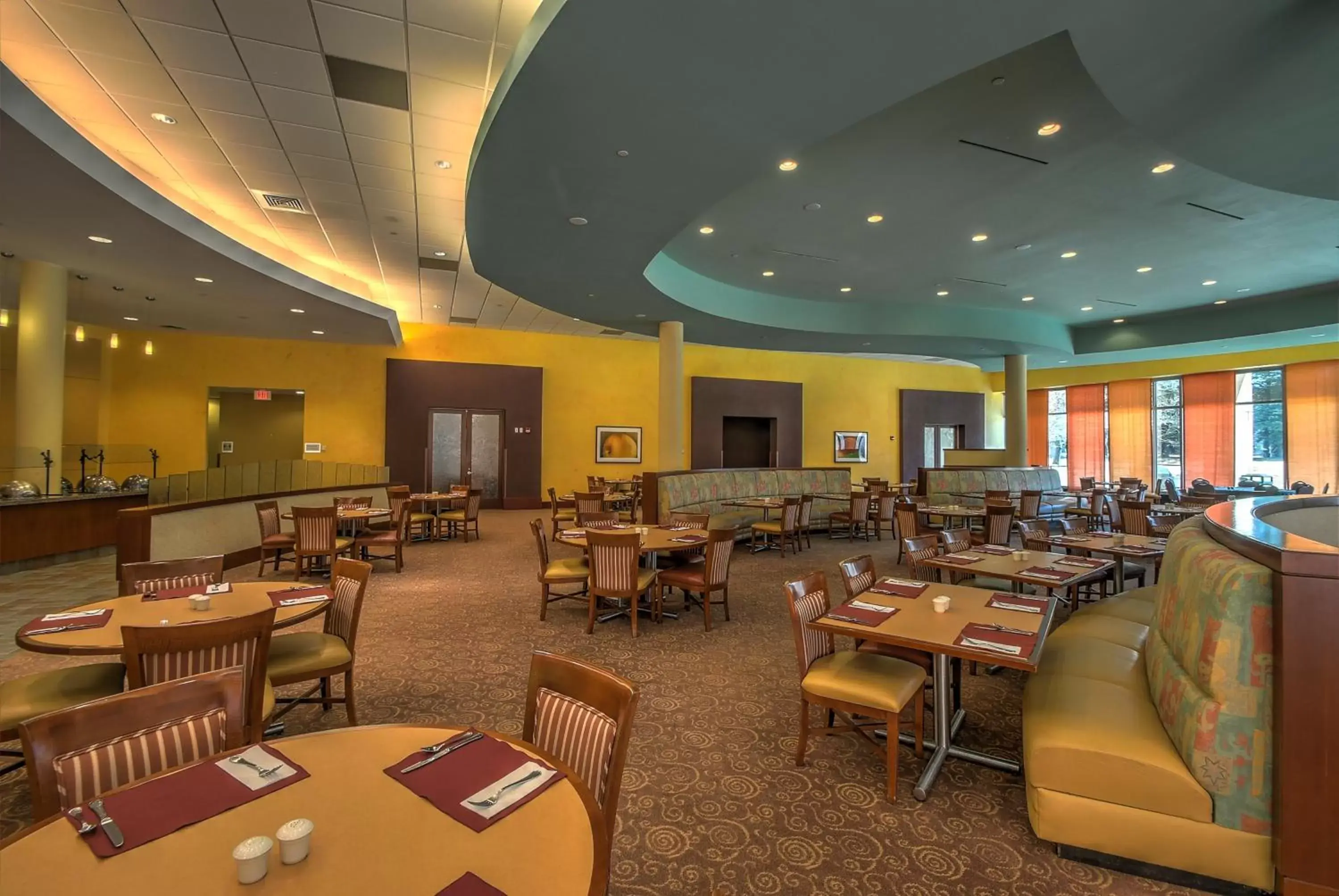 Restaurant/Places to Eat in Southbridge Hotel and Conference Center