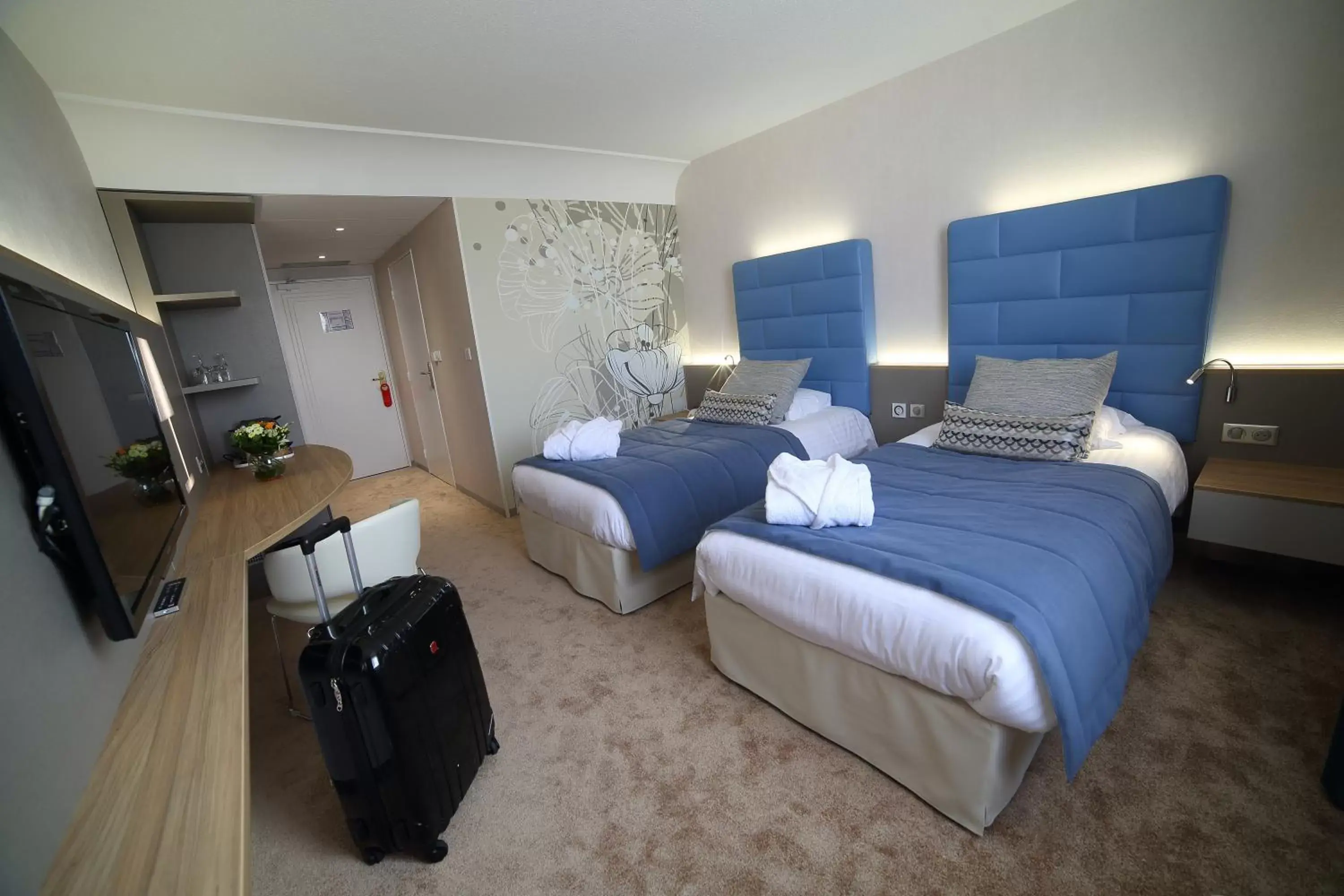 Bedroom, Room Photo in Hotel Plaza - site du Futuroscope