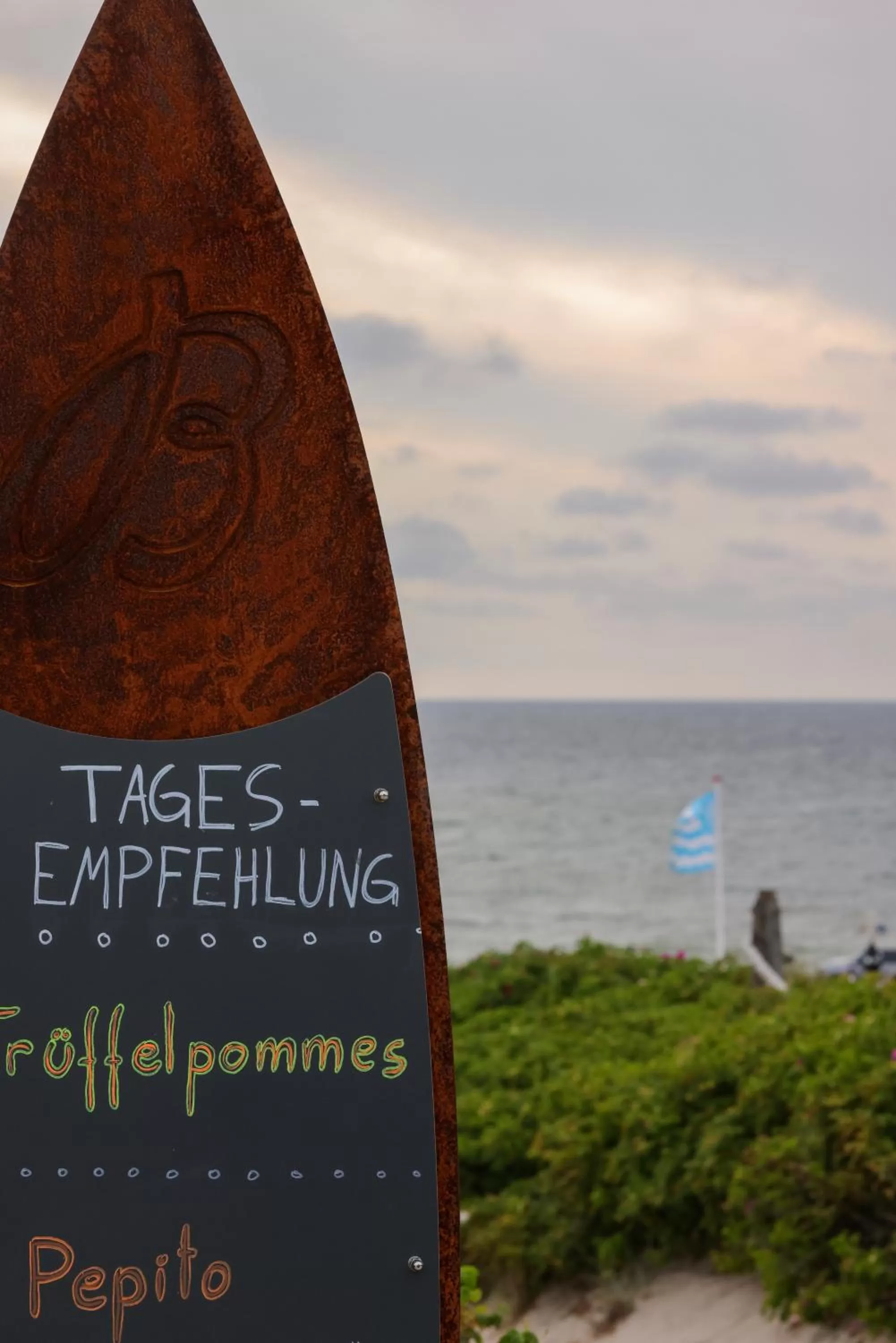 Restaurant/places to eat in Mimosa Hotel