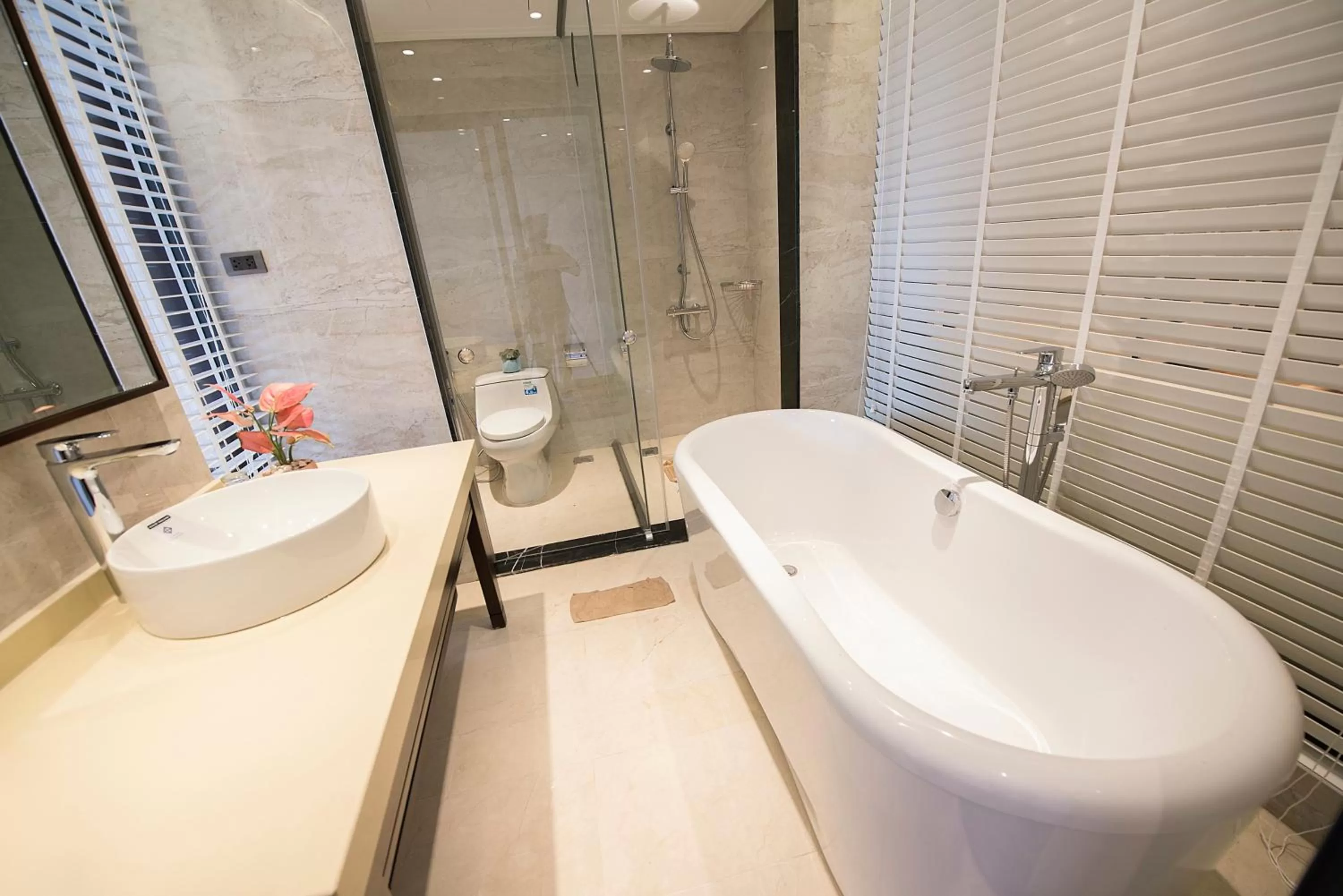 Hot Tub in Hong Gia Tue Apartment