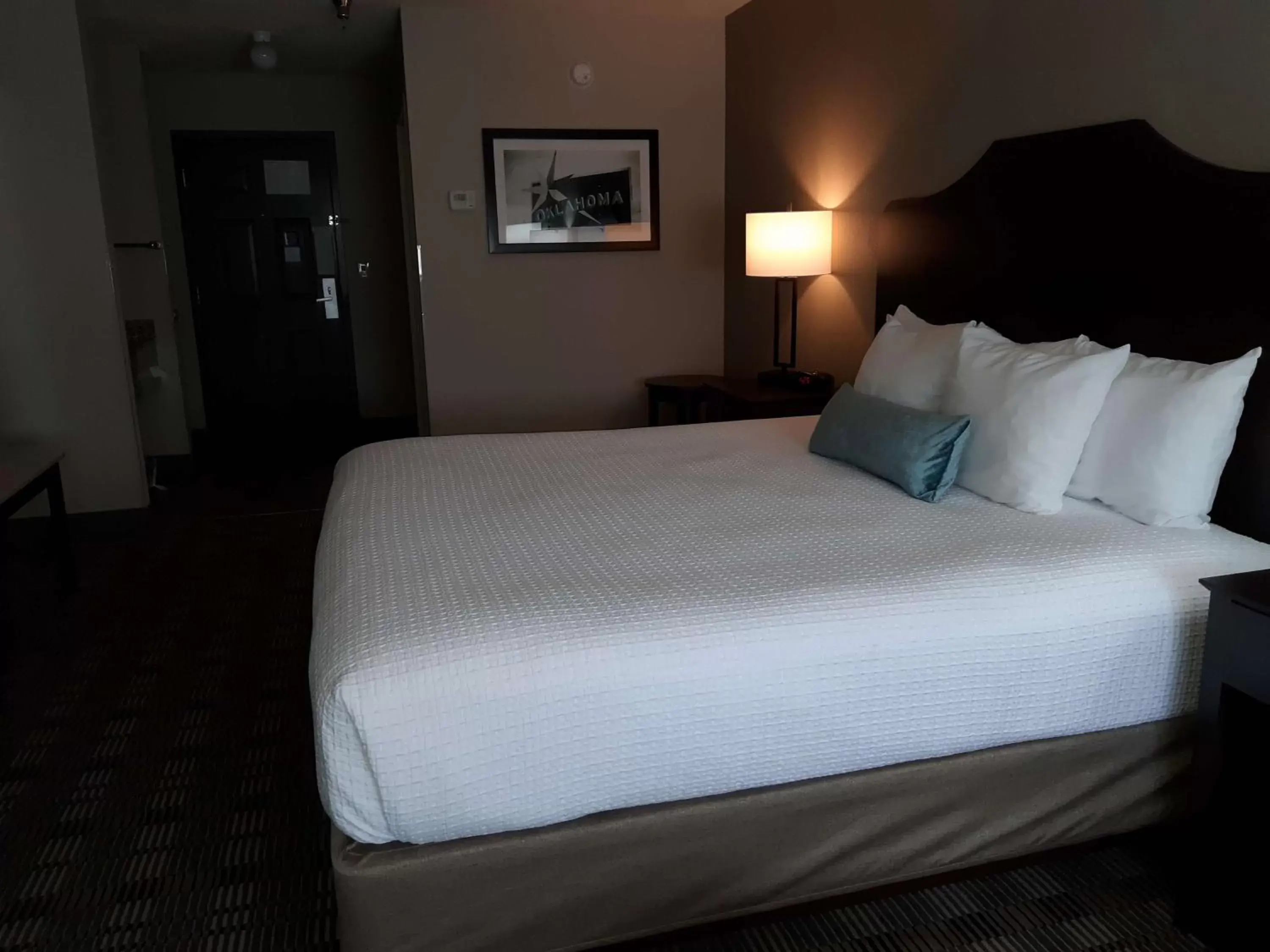 Photo of the whole room, Bed in Best Western TimberRidge Inn