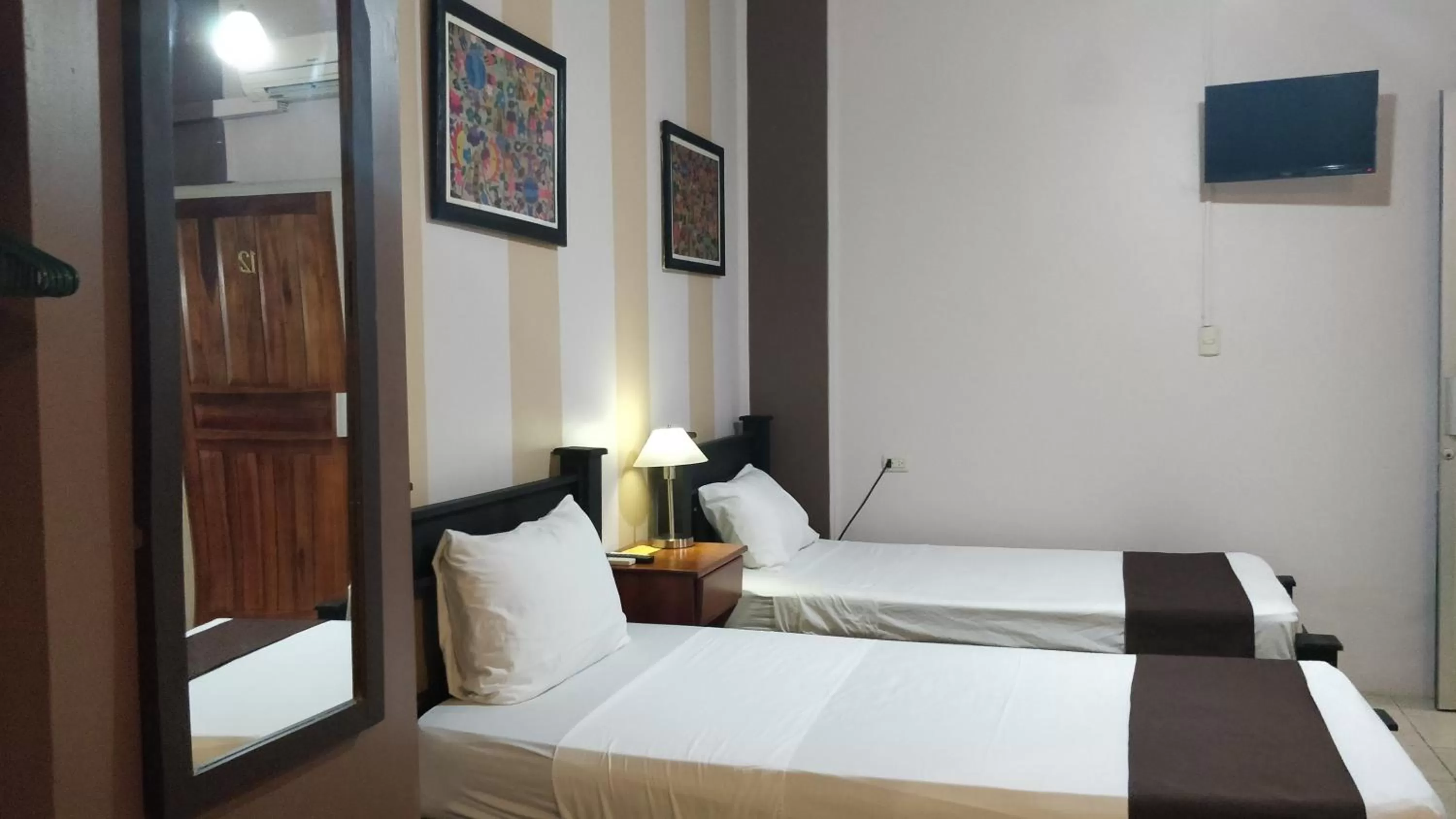 Photo of the whole room, Bed in Hotel Las Colinas