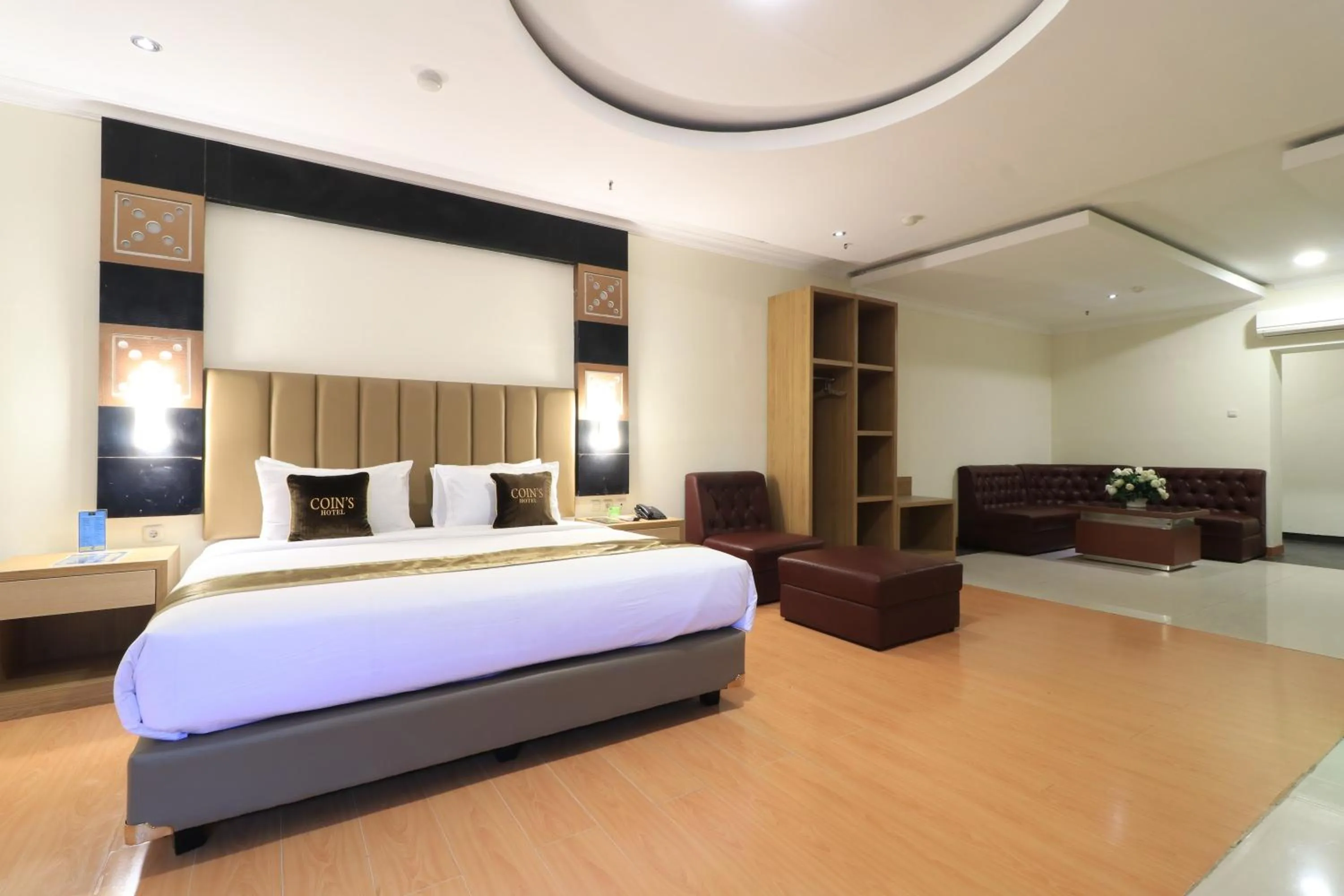Bedroom, Bed in Coins Hotel Jakarta