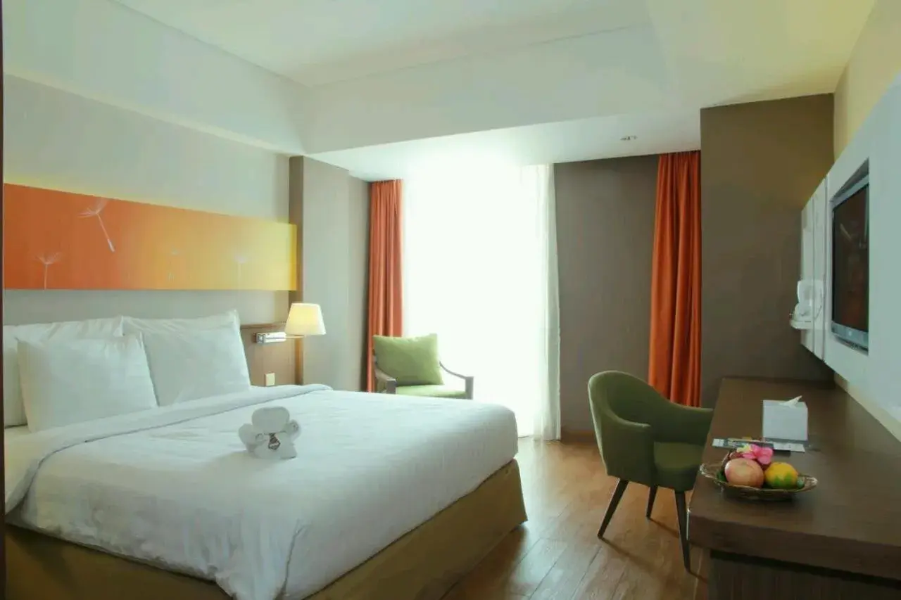 Bed in Soll Marina Hotel Serpong