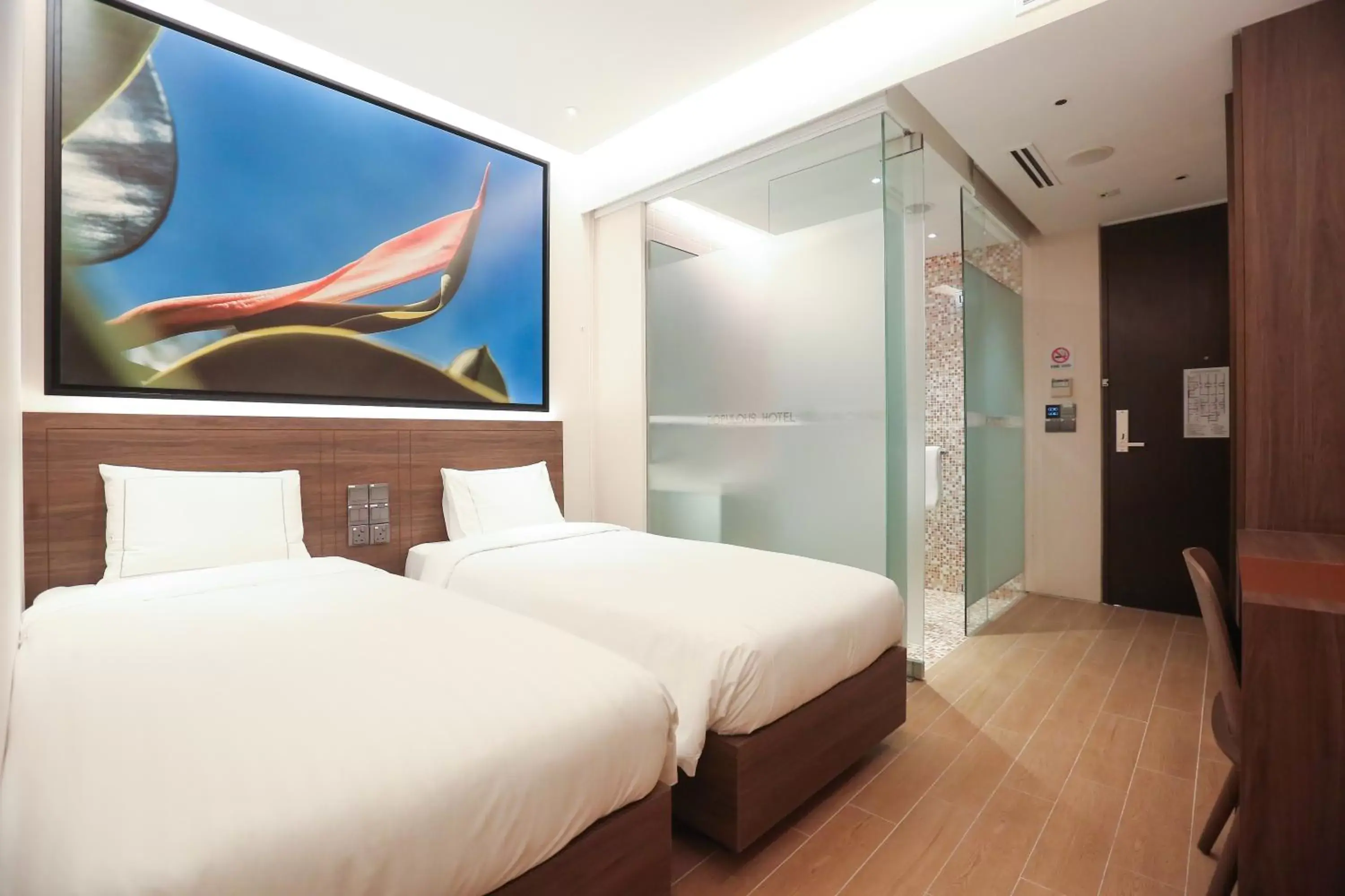 Bed in L Hotel Premier By Lion Peak