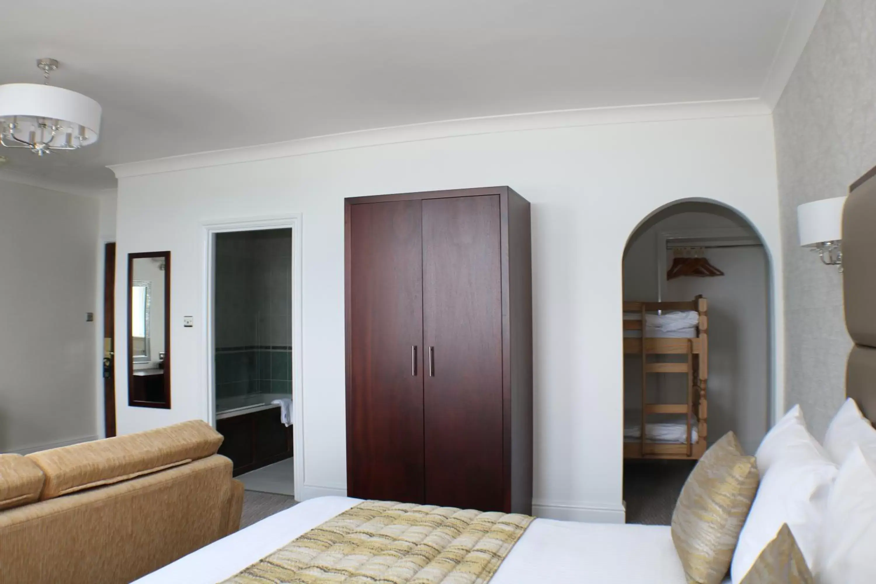 Superior Family Room with Sea View (2 Adults + 2 Children) in Hotel Victoria Superior Family Room with Sea View (2 Adults + 2 Children) in Hotel Victoria