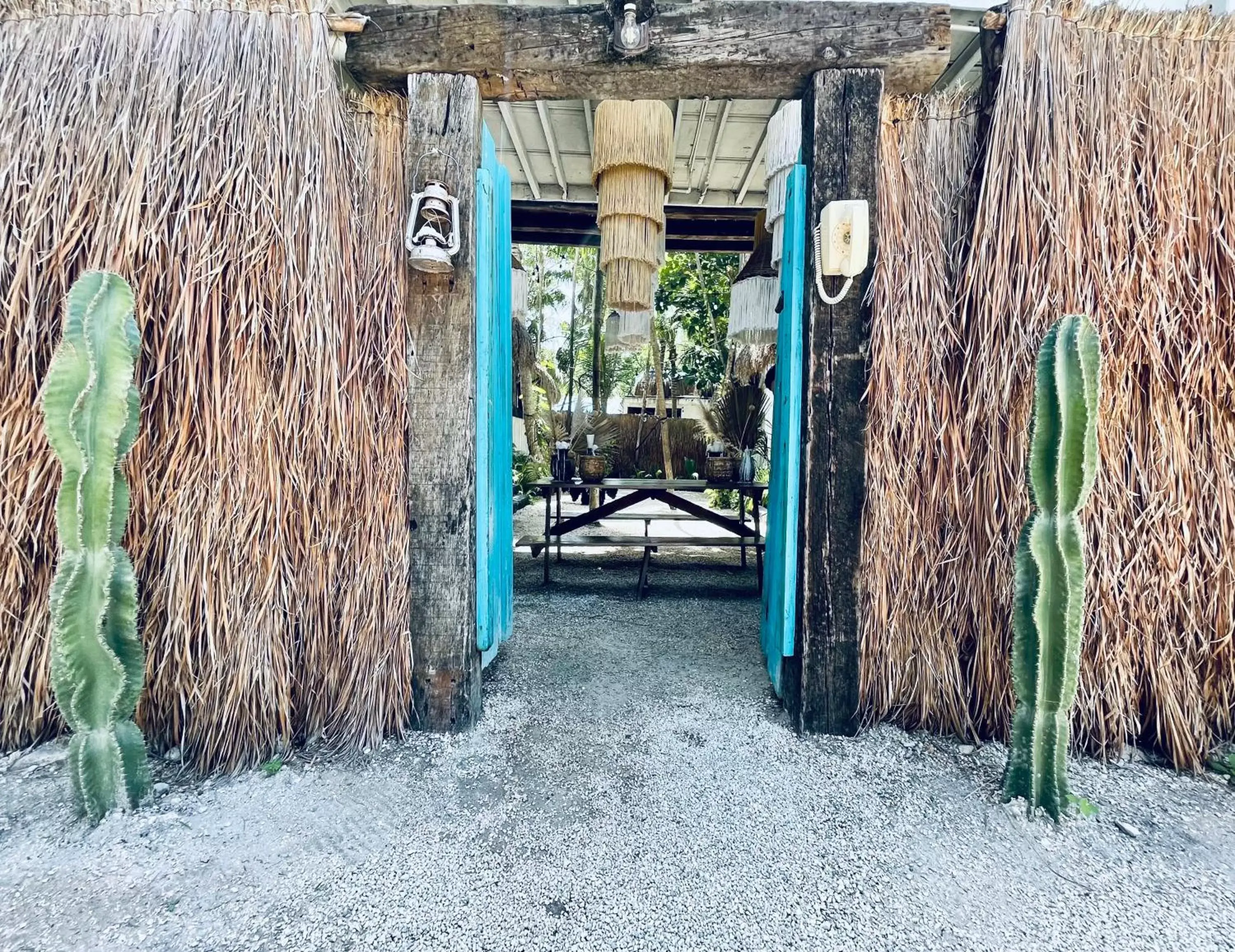 Facade/entrance in Pal Mar Glamtainer Tulum