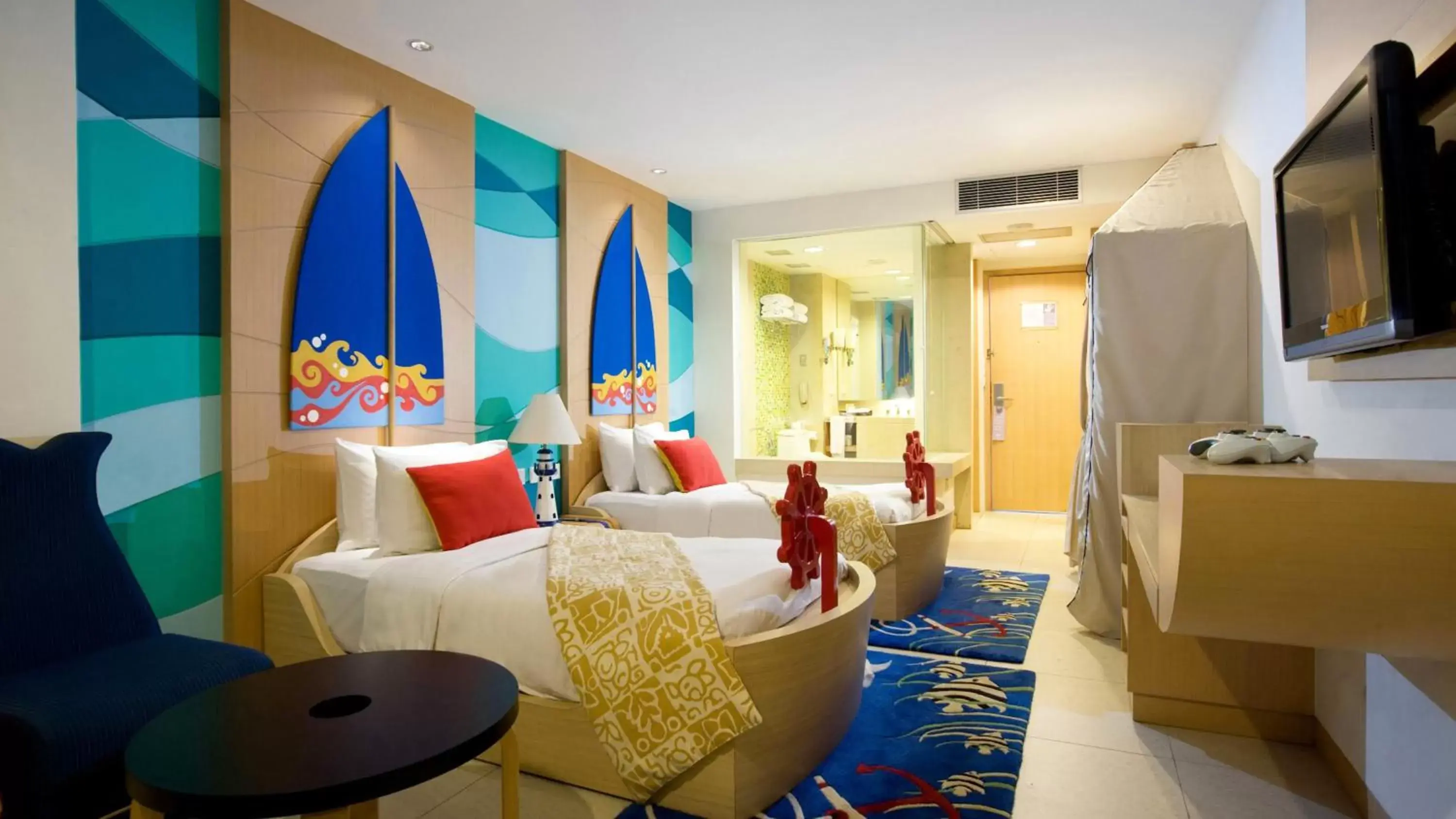 TV and multimedia, Bathroom in Holiday Inn Resort Baruna Bali, an IHG Hotel - CHSE Certified