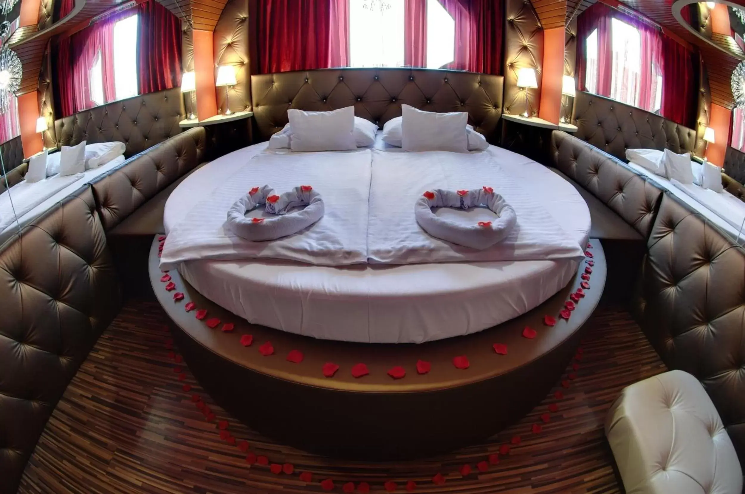 Bed in Hotel Corvin
