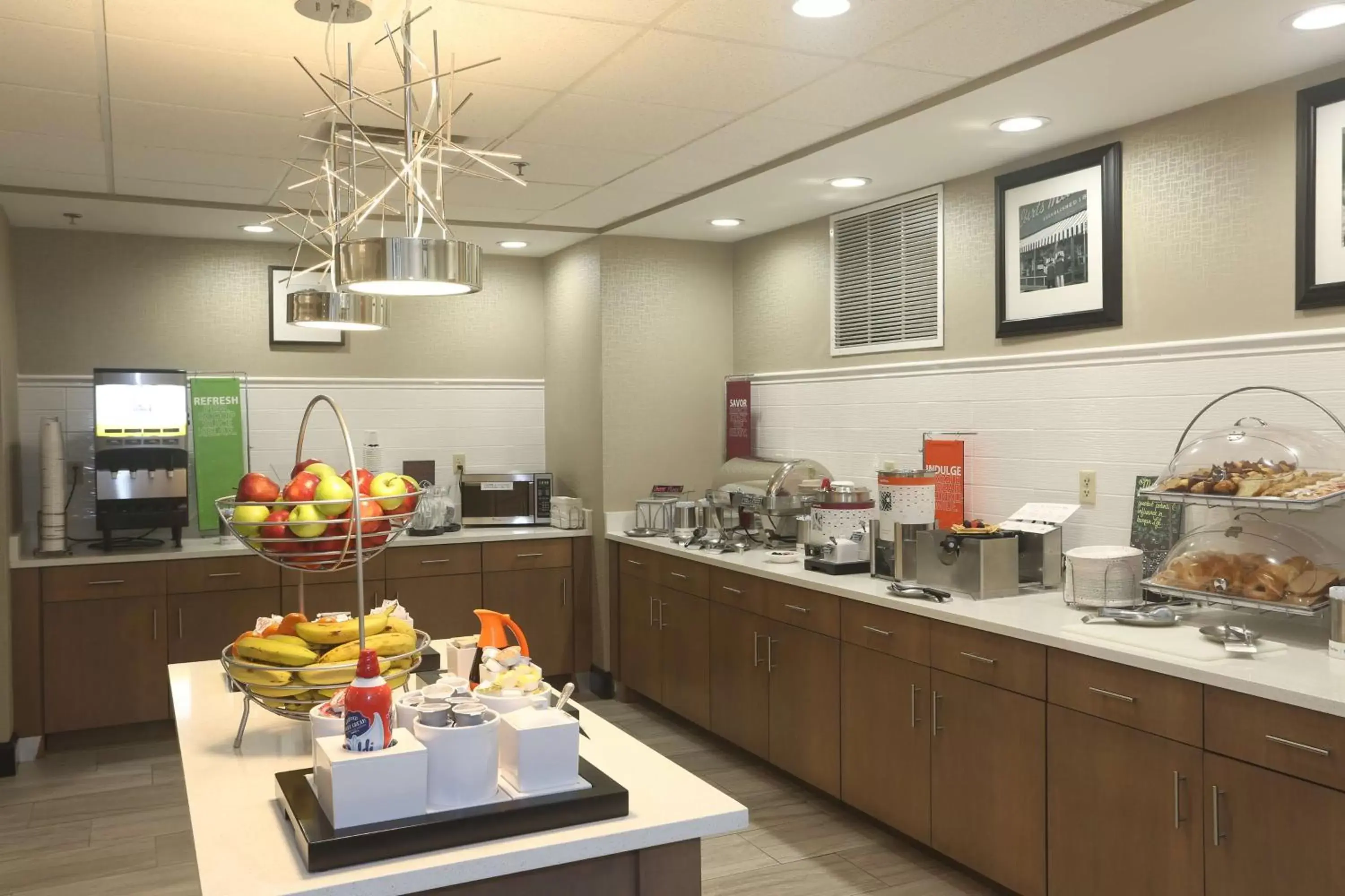 Dining area, Restaurant/Places to Eat in Hampton Inn Owego