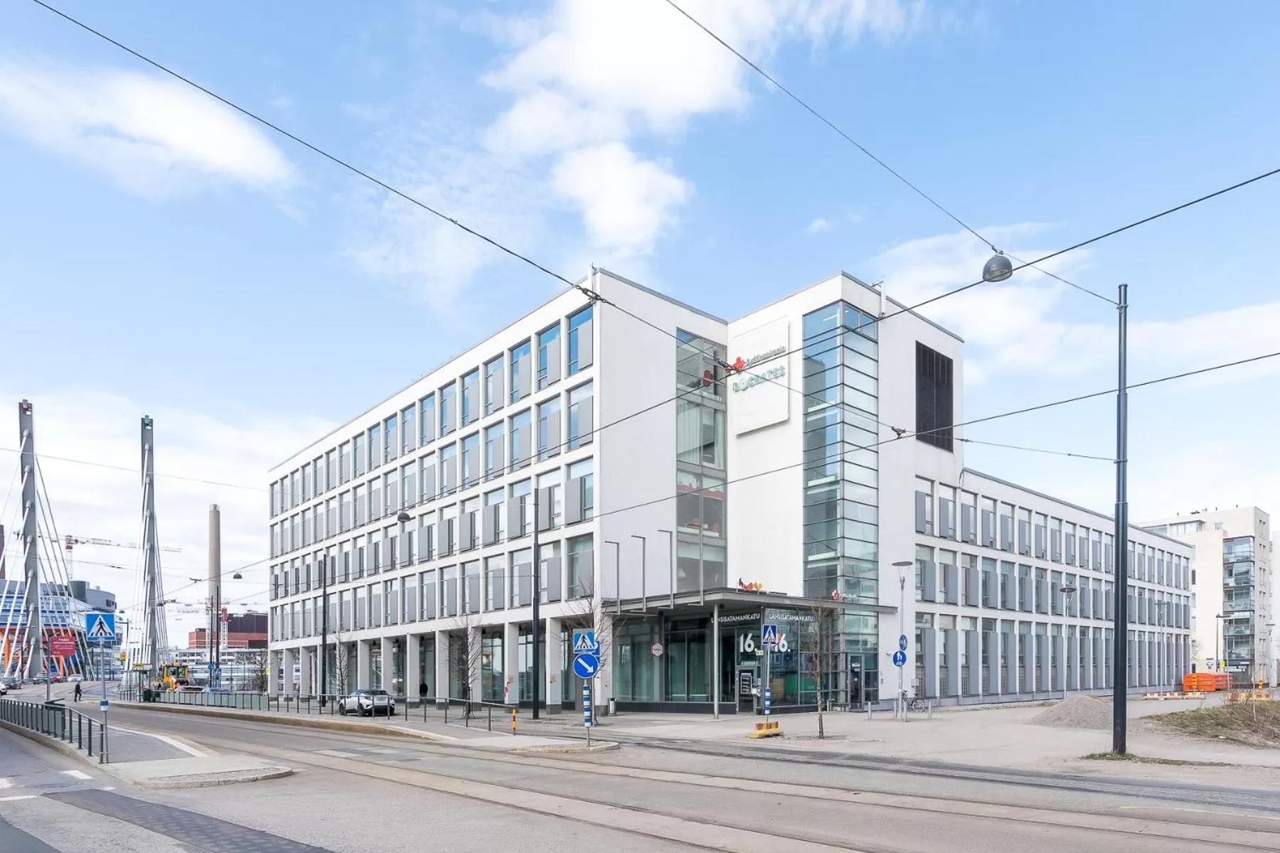 Facade/entrance in Hiisi Hotel Helsinki Jätkäsaari