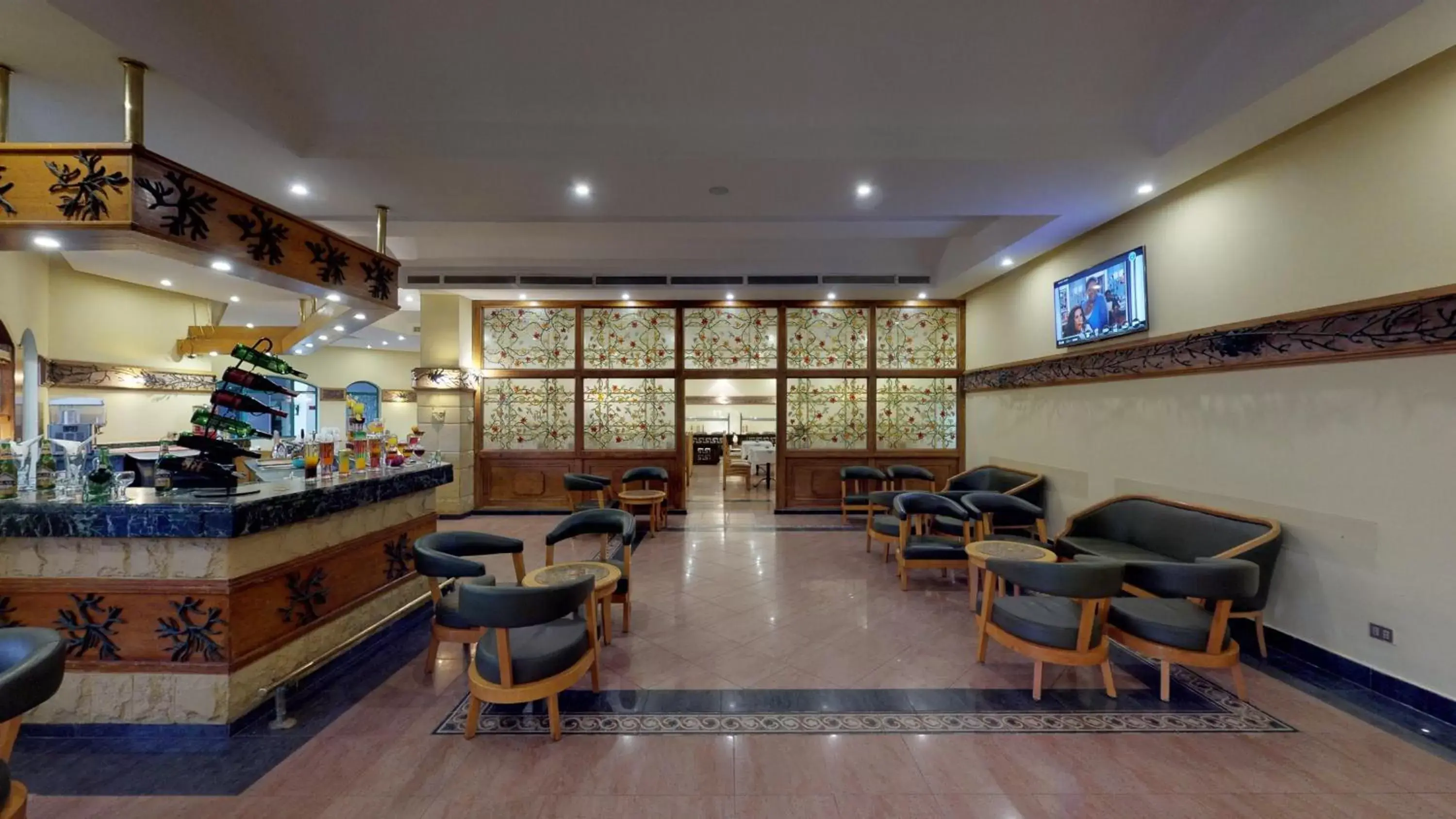 Lounge or bar, Lounge/Bar in Falcon Hills Hotel
