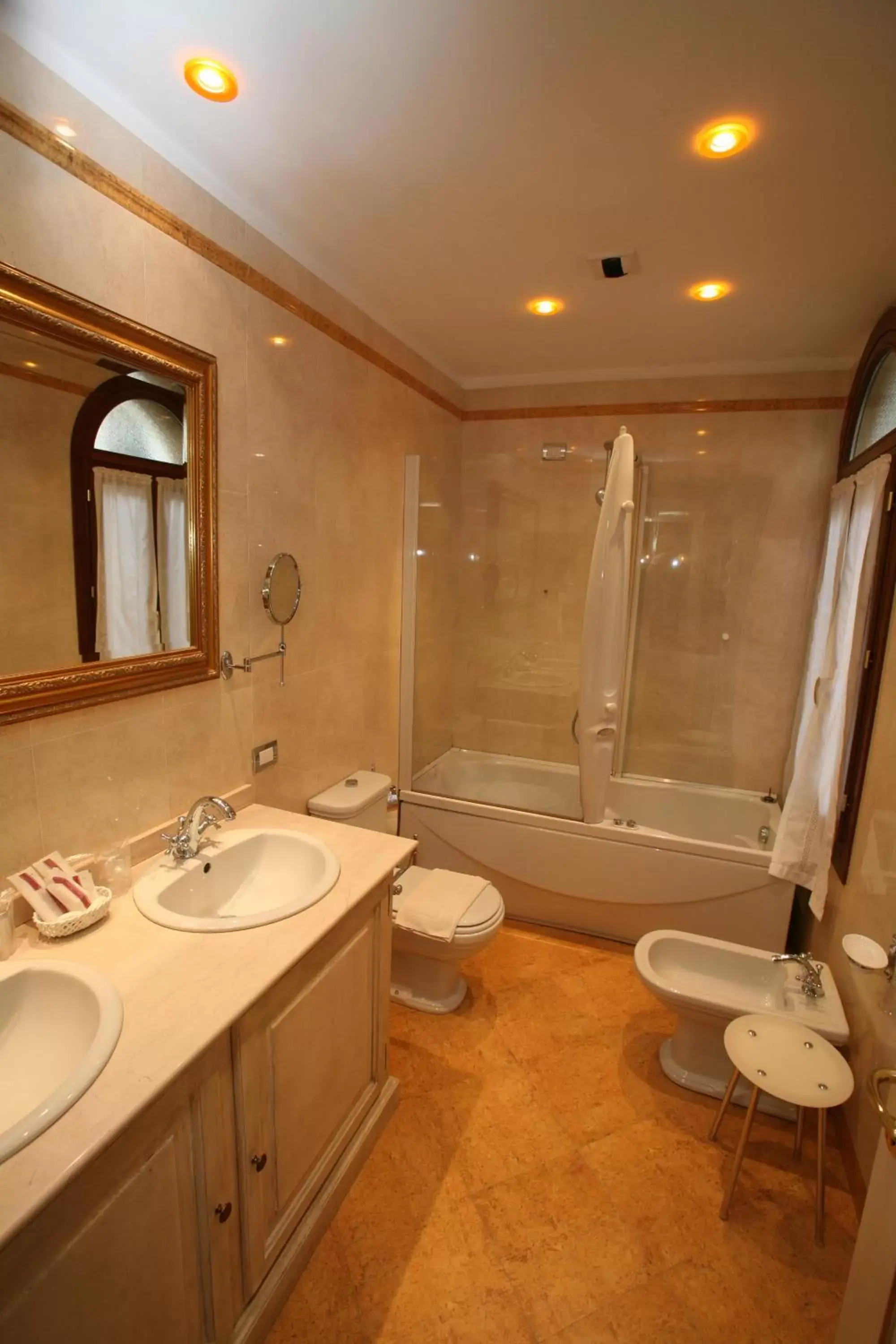 Shower, Bathroom in Locanda Ca' del Brocchi