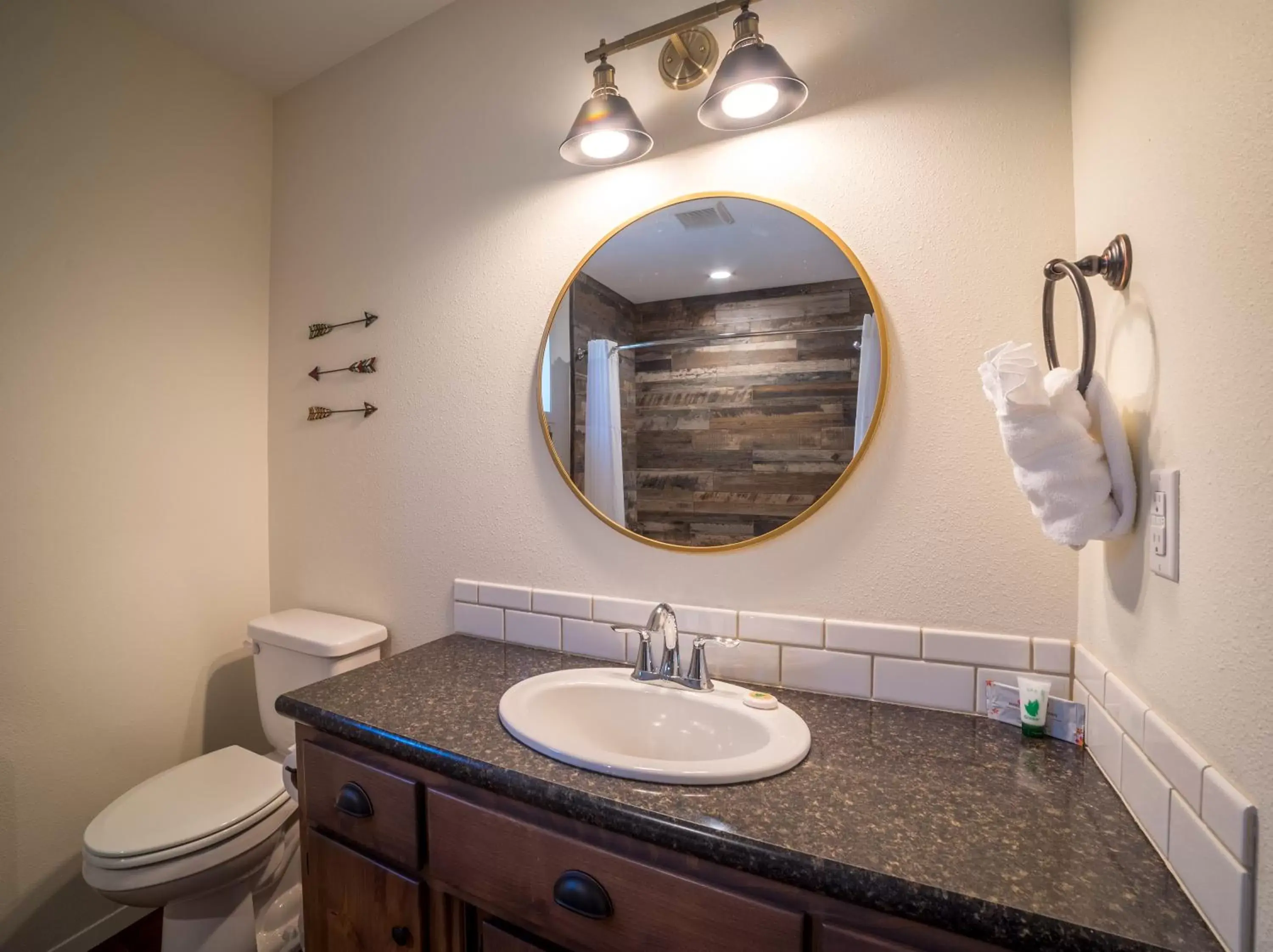 Bathroom in Eagle Cap Chalets