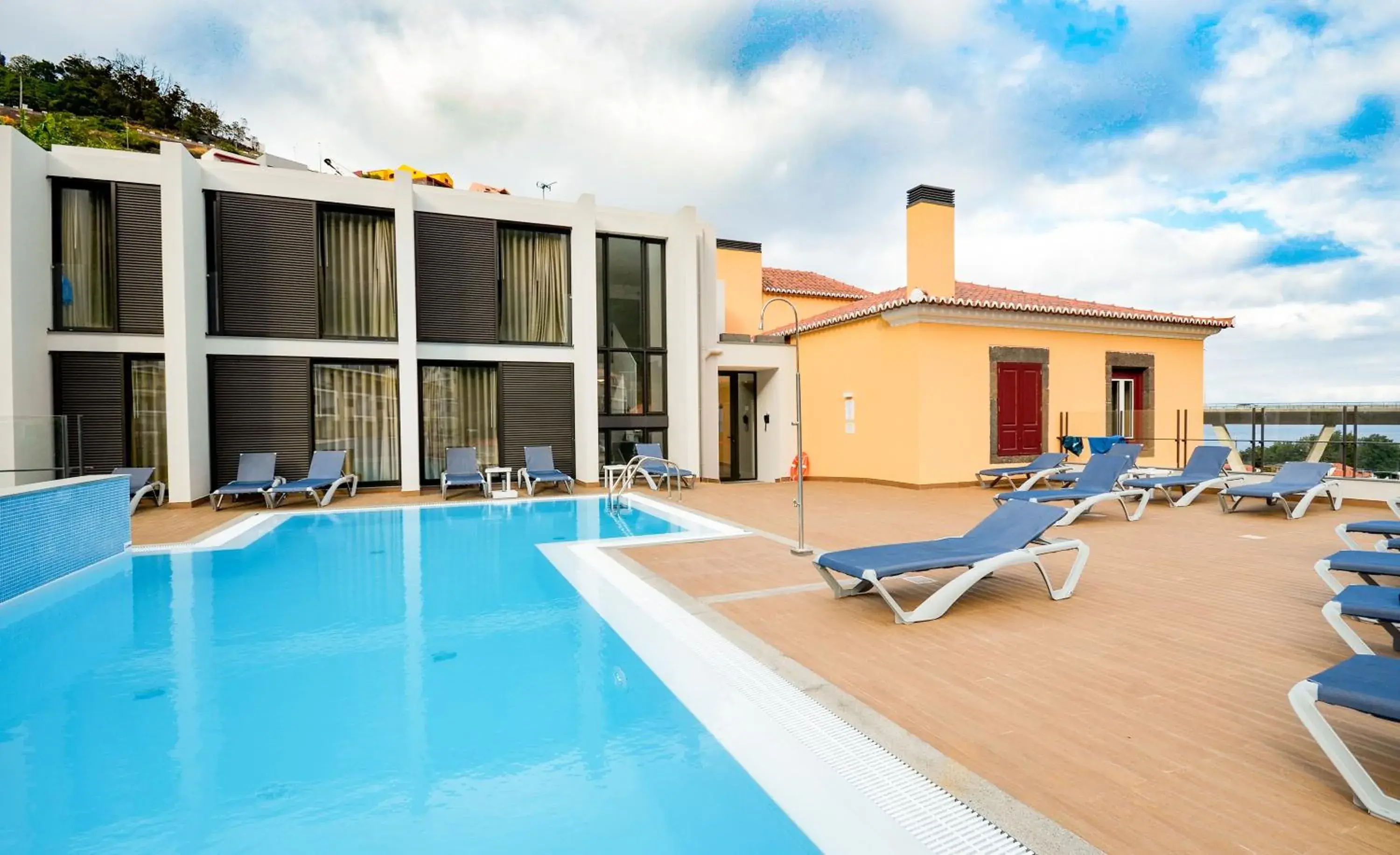 Swimming Pool in Hotel Solar Bom Jesus