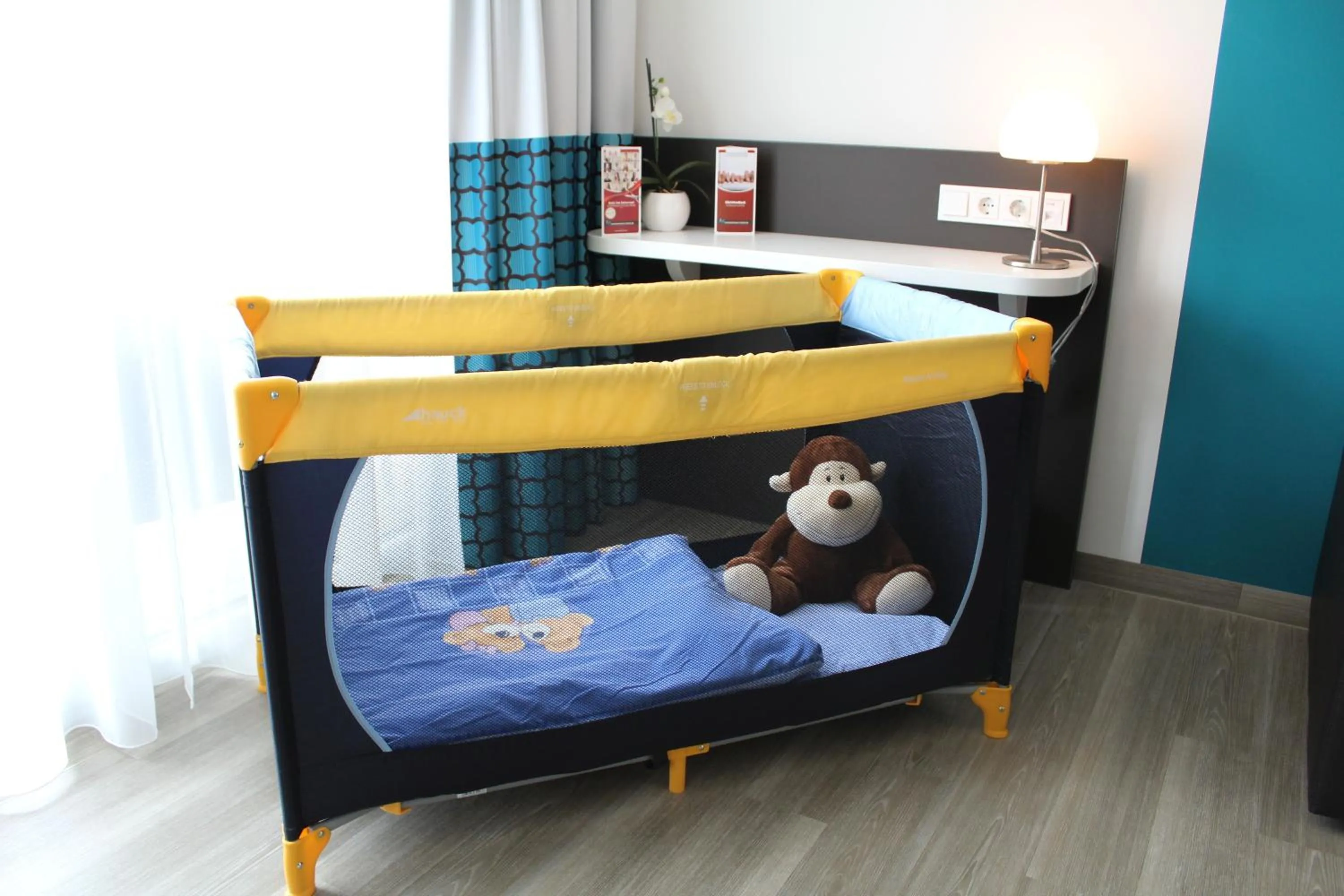 children, Bed in Hotel Am Kaisersaal