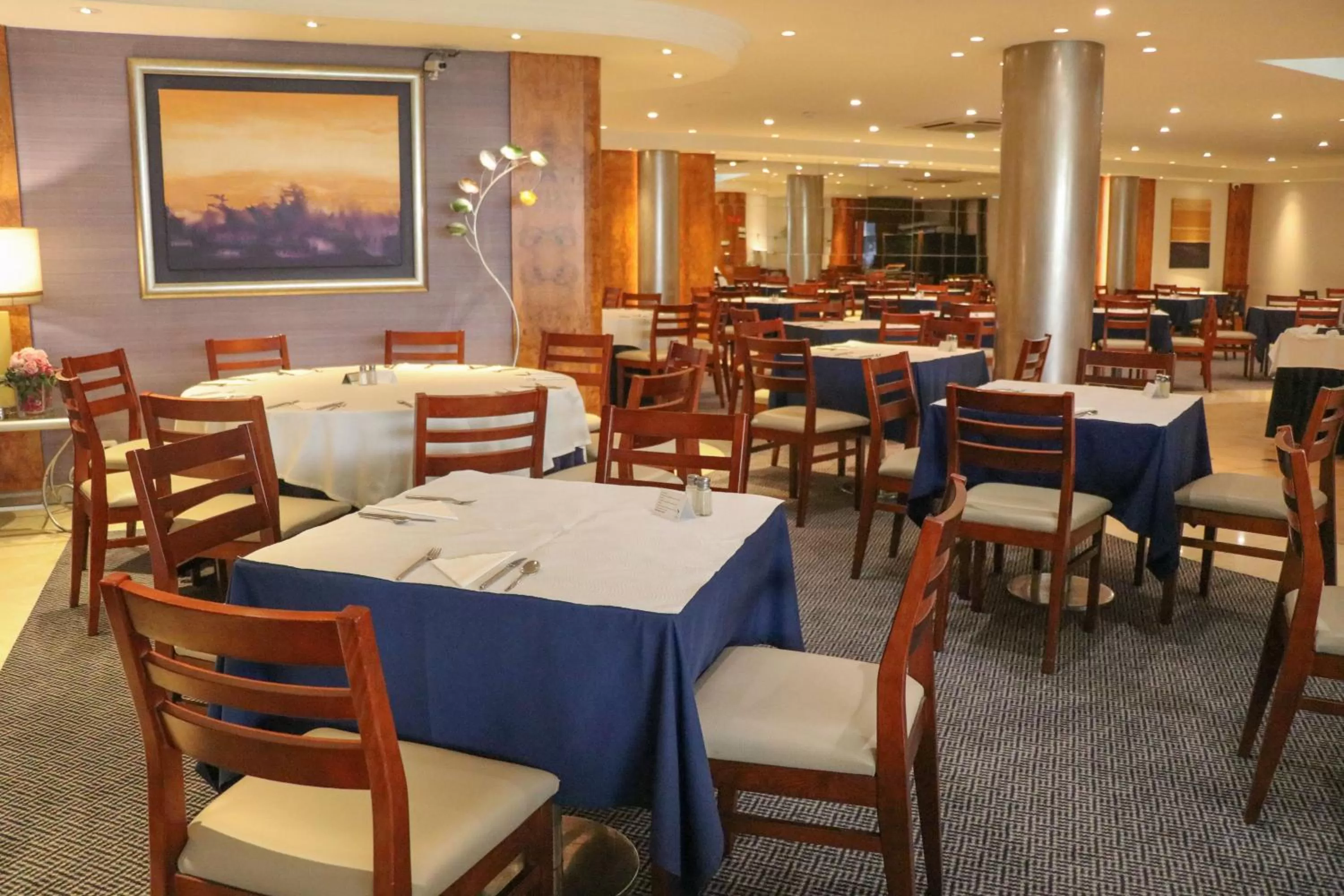 Restaurant/places to eat in Hotel Travel Park Lisboa