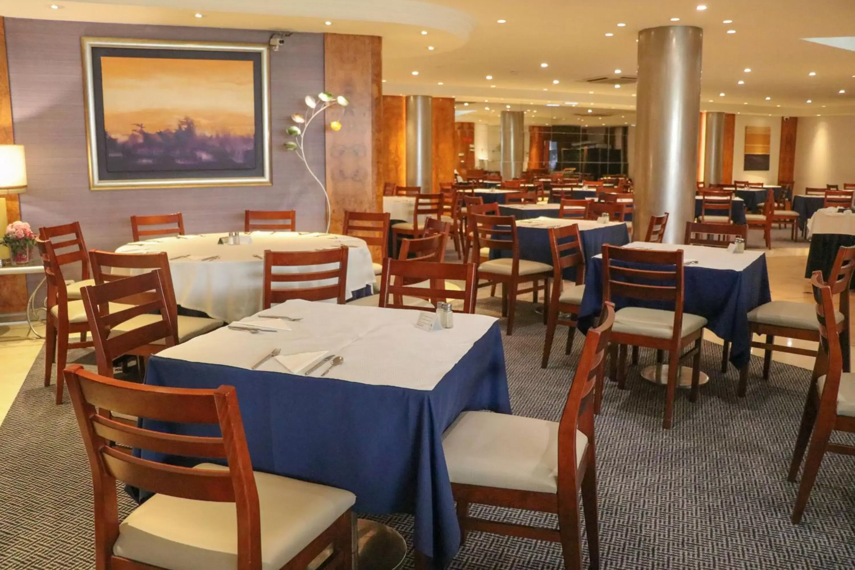Restaurant/Places to Eat in Hotel Travel Park Lisboa
