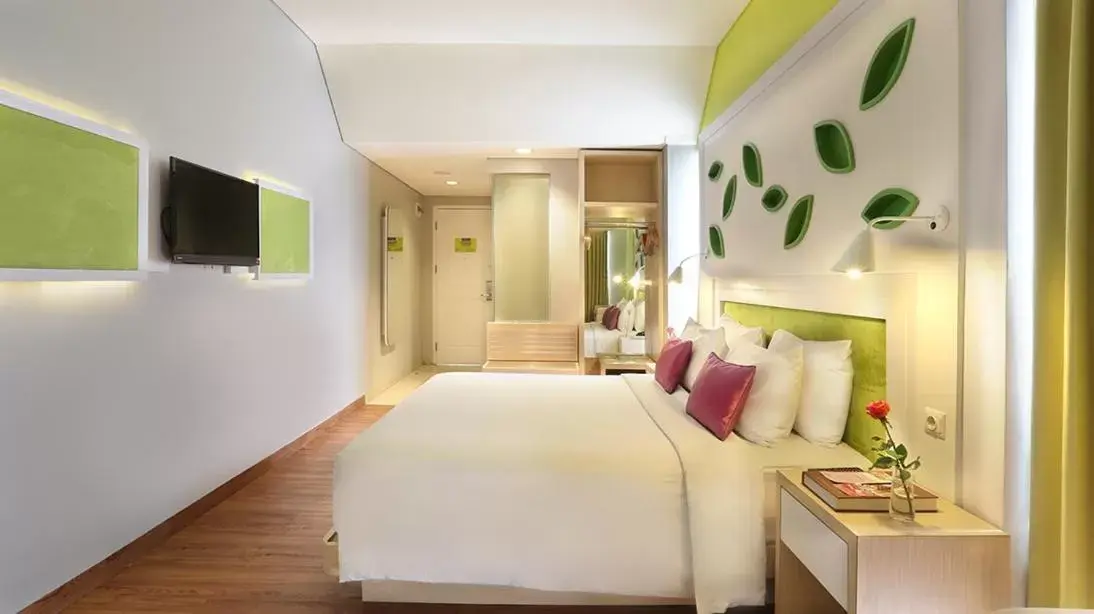Bed, Seating Area in Shakti Hotel Bandung