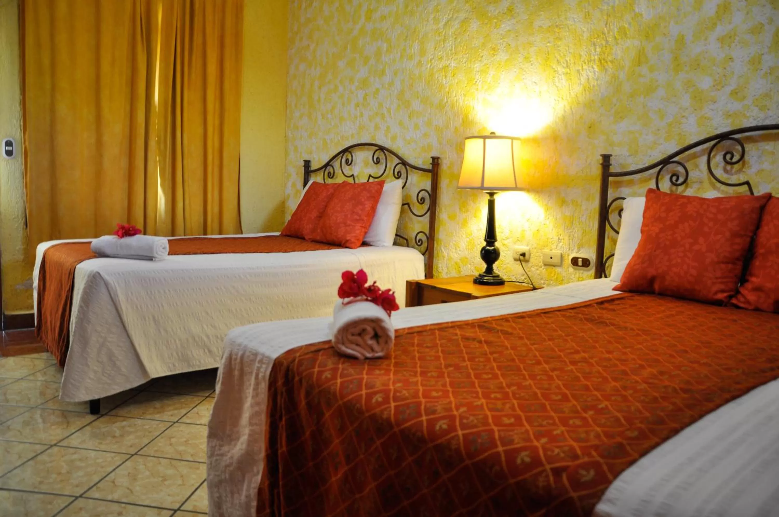 Photo of the whole room, Bed in Hotel Quinta Maya