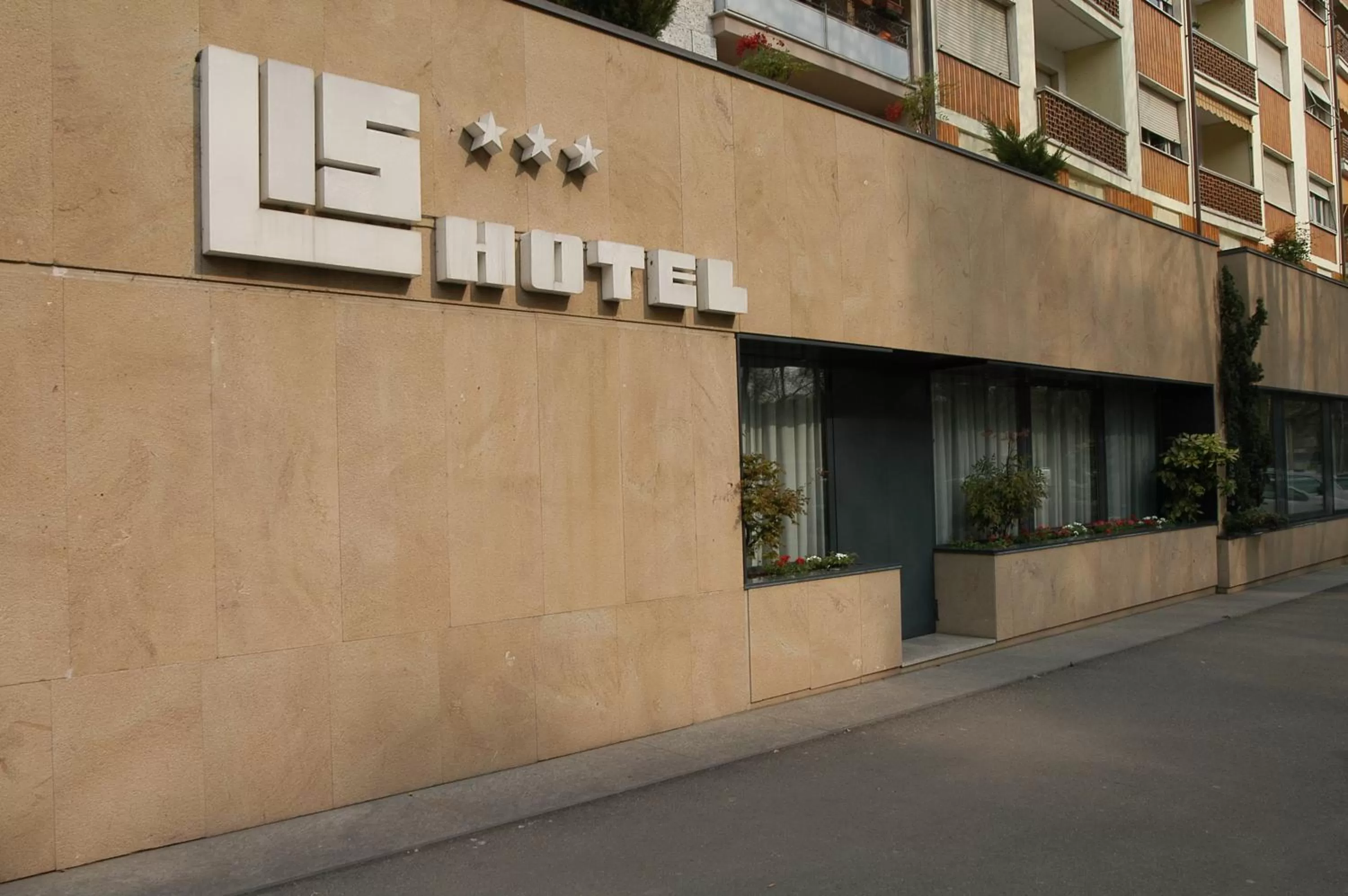 Facade/entrance in Hotel Lis