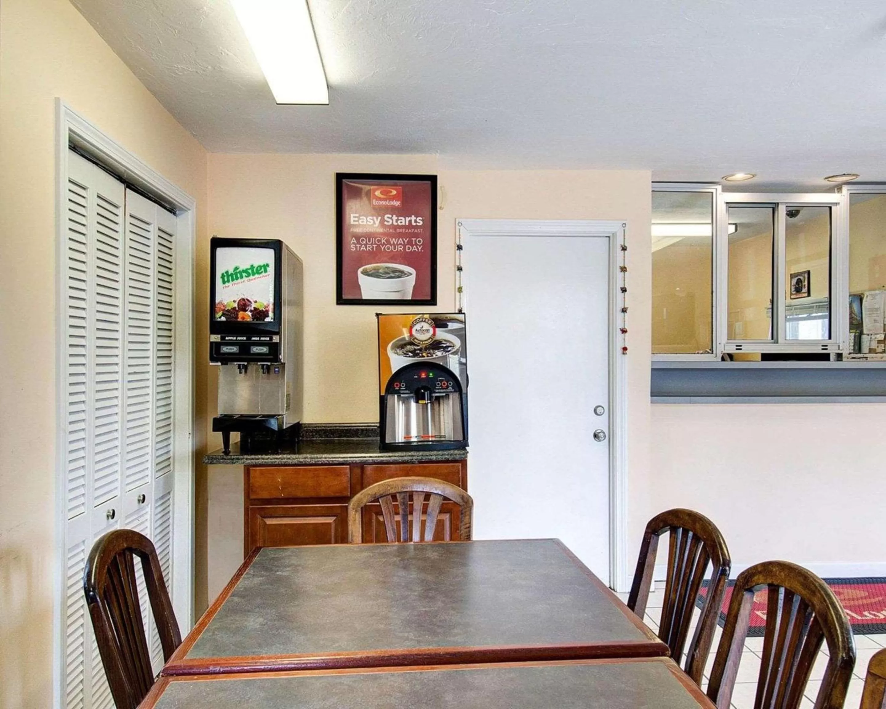 Restaurant/places to eat in Econo Lodge Sharon - Foxborough