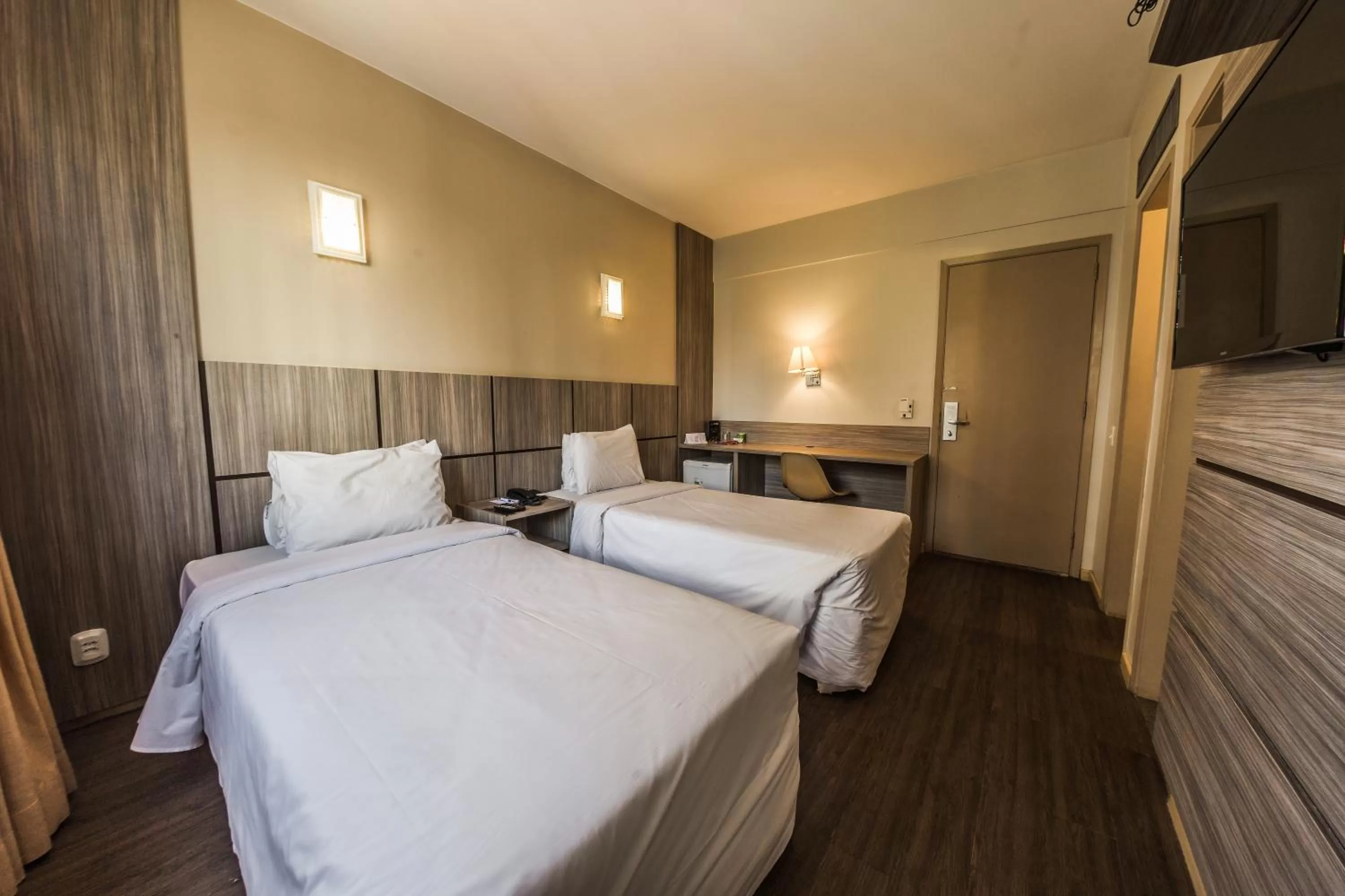 Bed in América Bittar Hotel