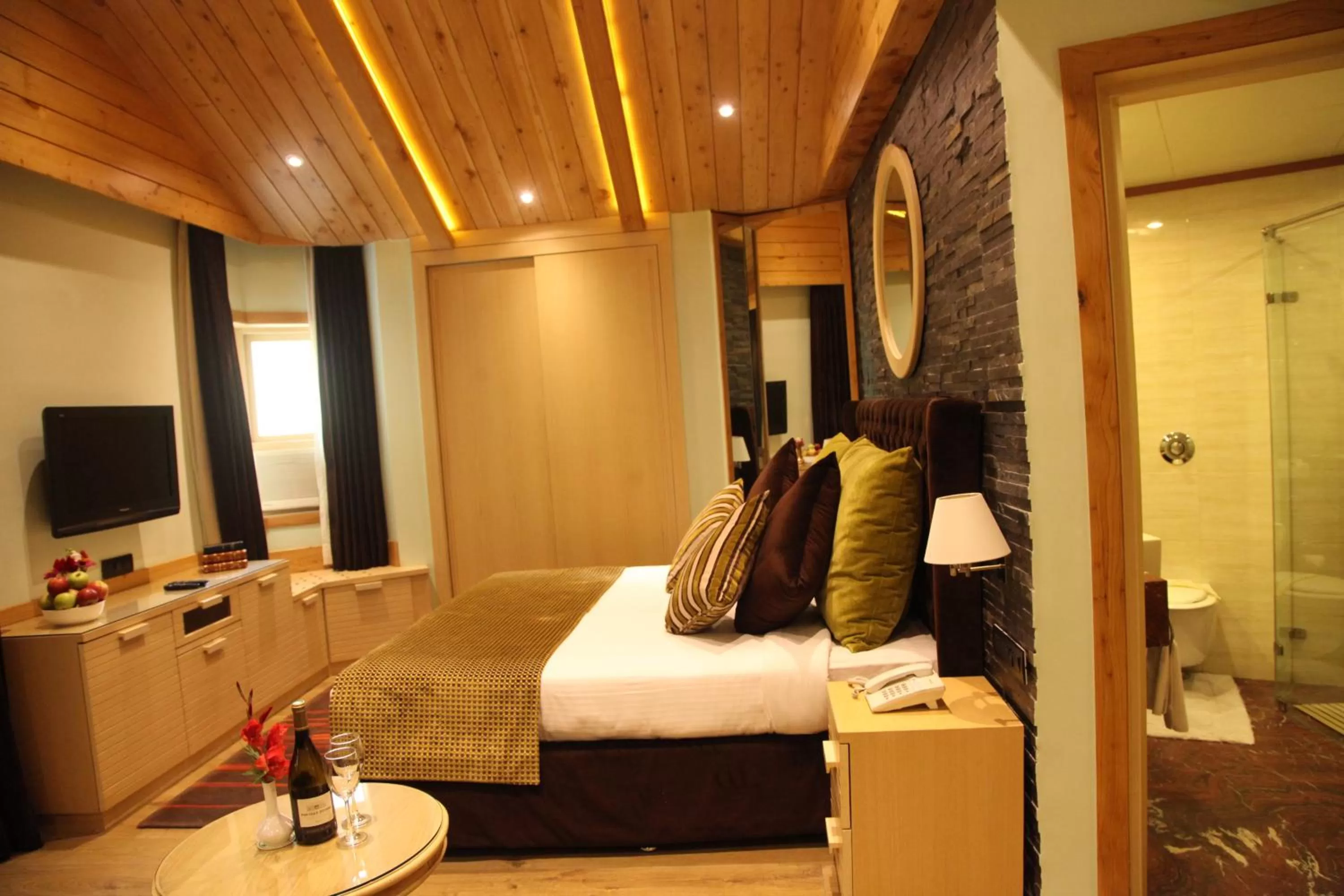 Bedroom, Bed in Span Resort and Spa, Manali