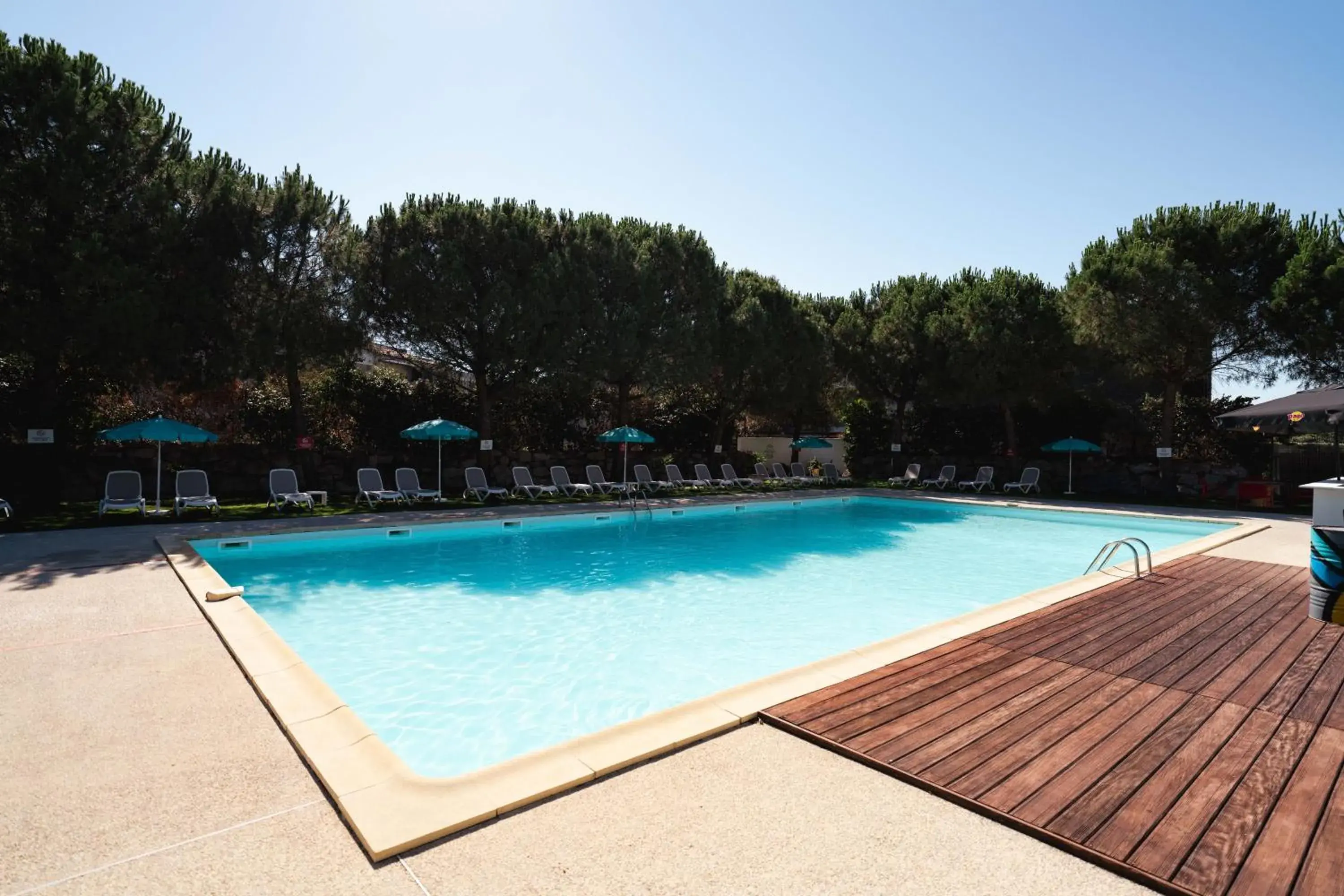 Swimming Pool in Sporting House Hôtel