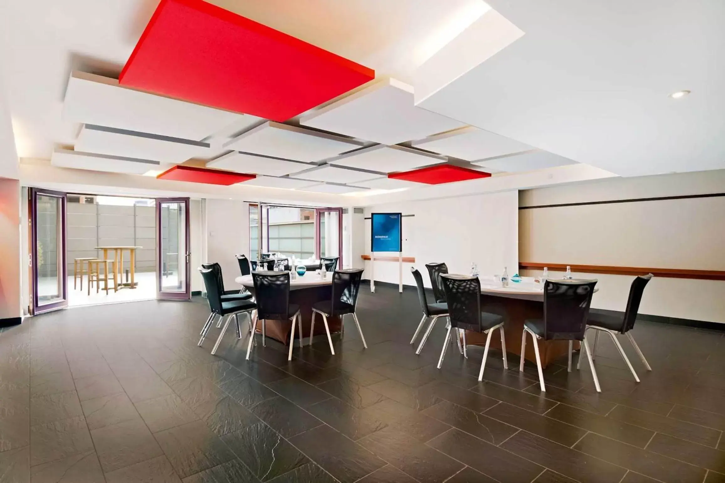 Business facilities in Novotel Montreal Center