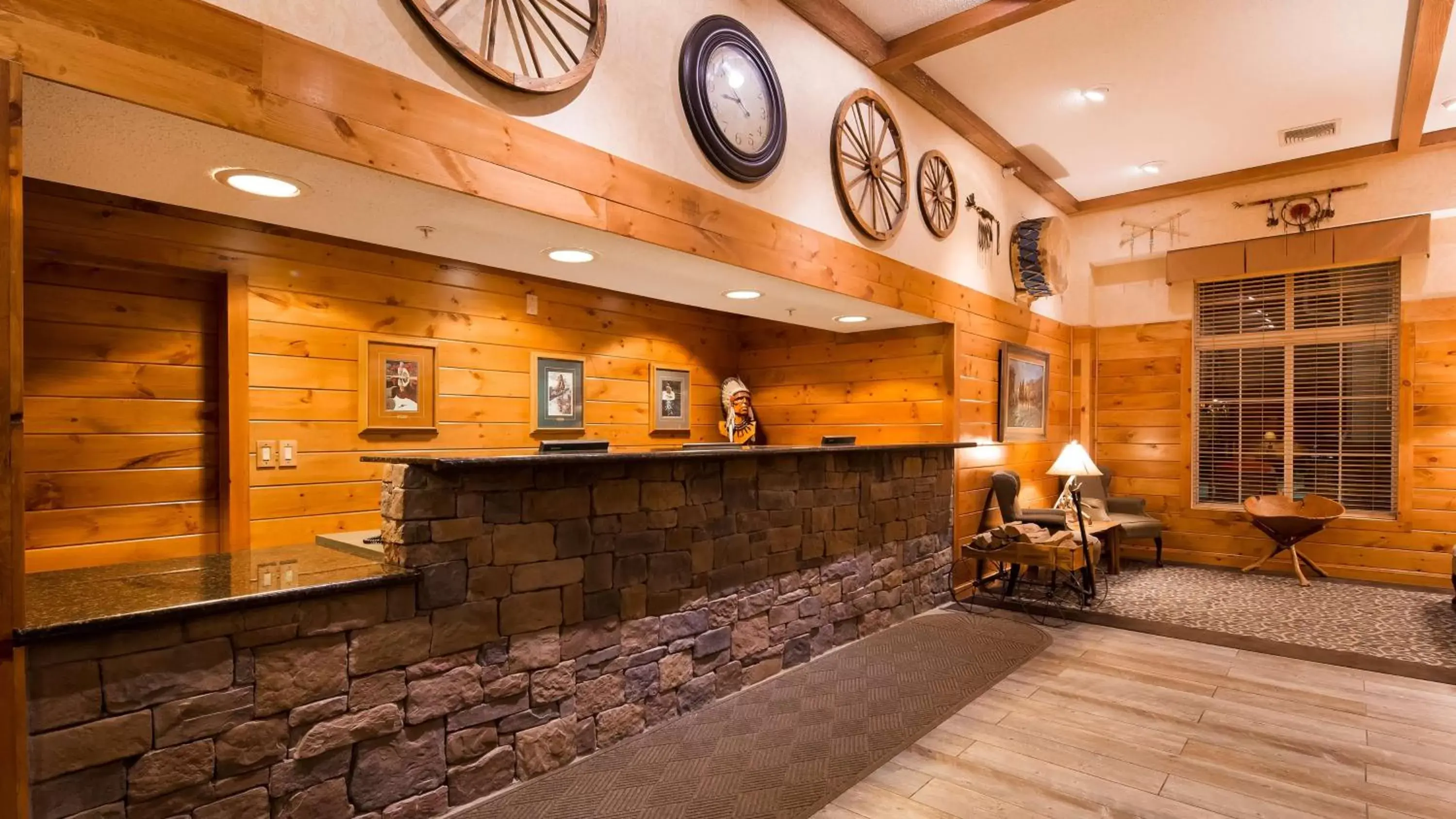 Lobby or reception in Best Western Plus Crossroads Inn & Suites