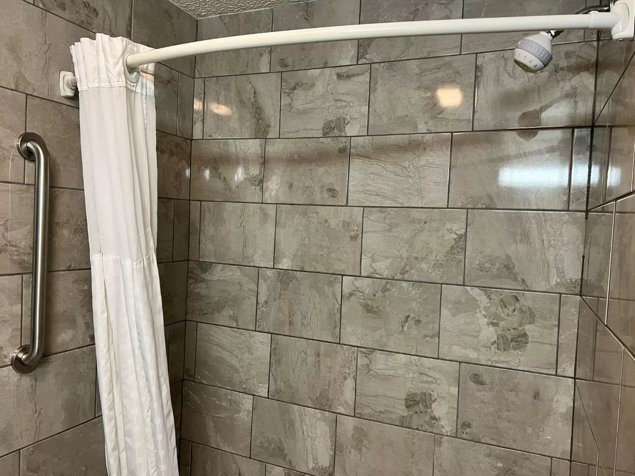 Shower, Bathroom in Comfort Suites Louisville East