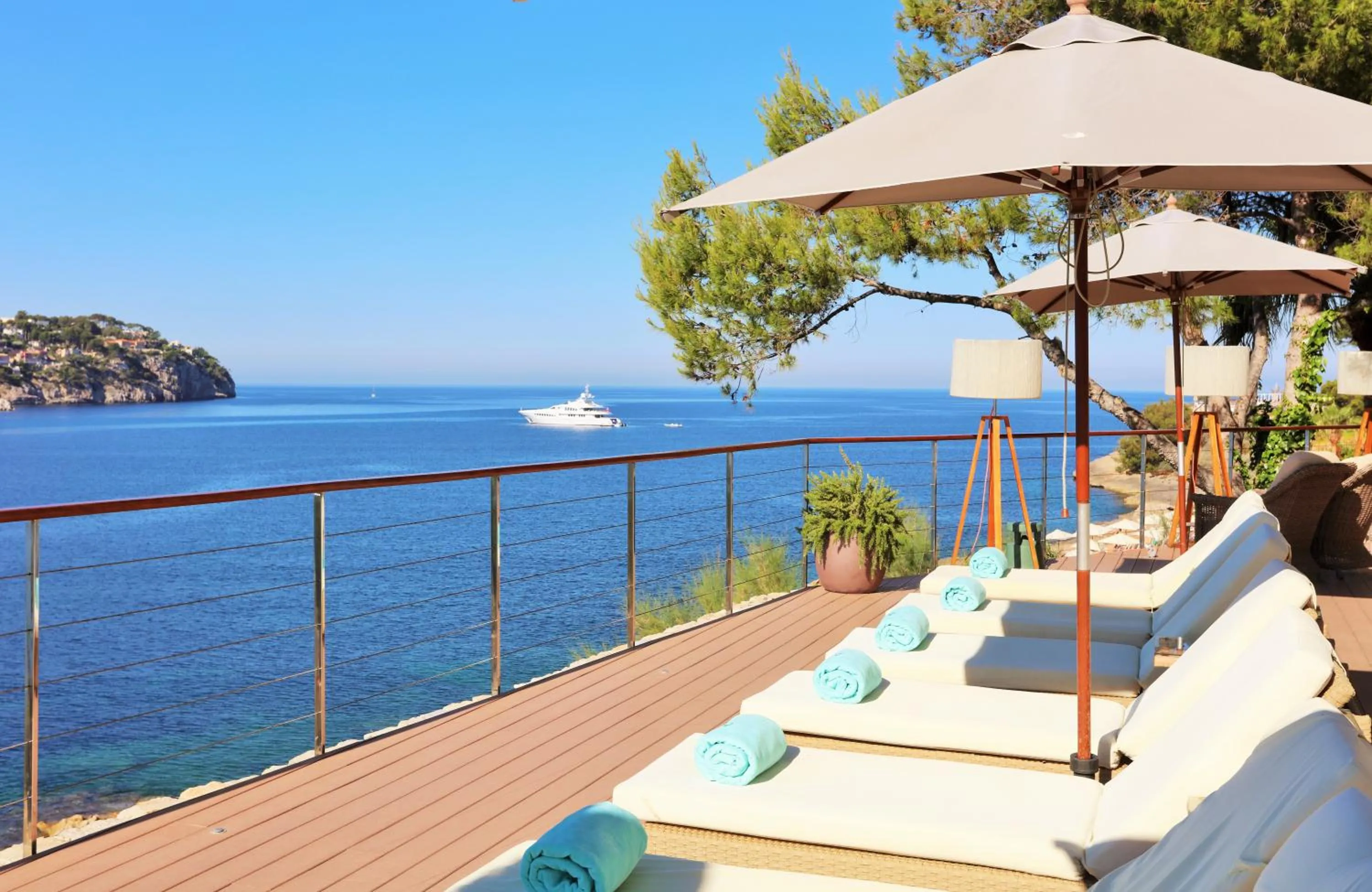 Swimming pool in Iberostar Selection Jardín del Sol Suites - Adults Only