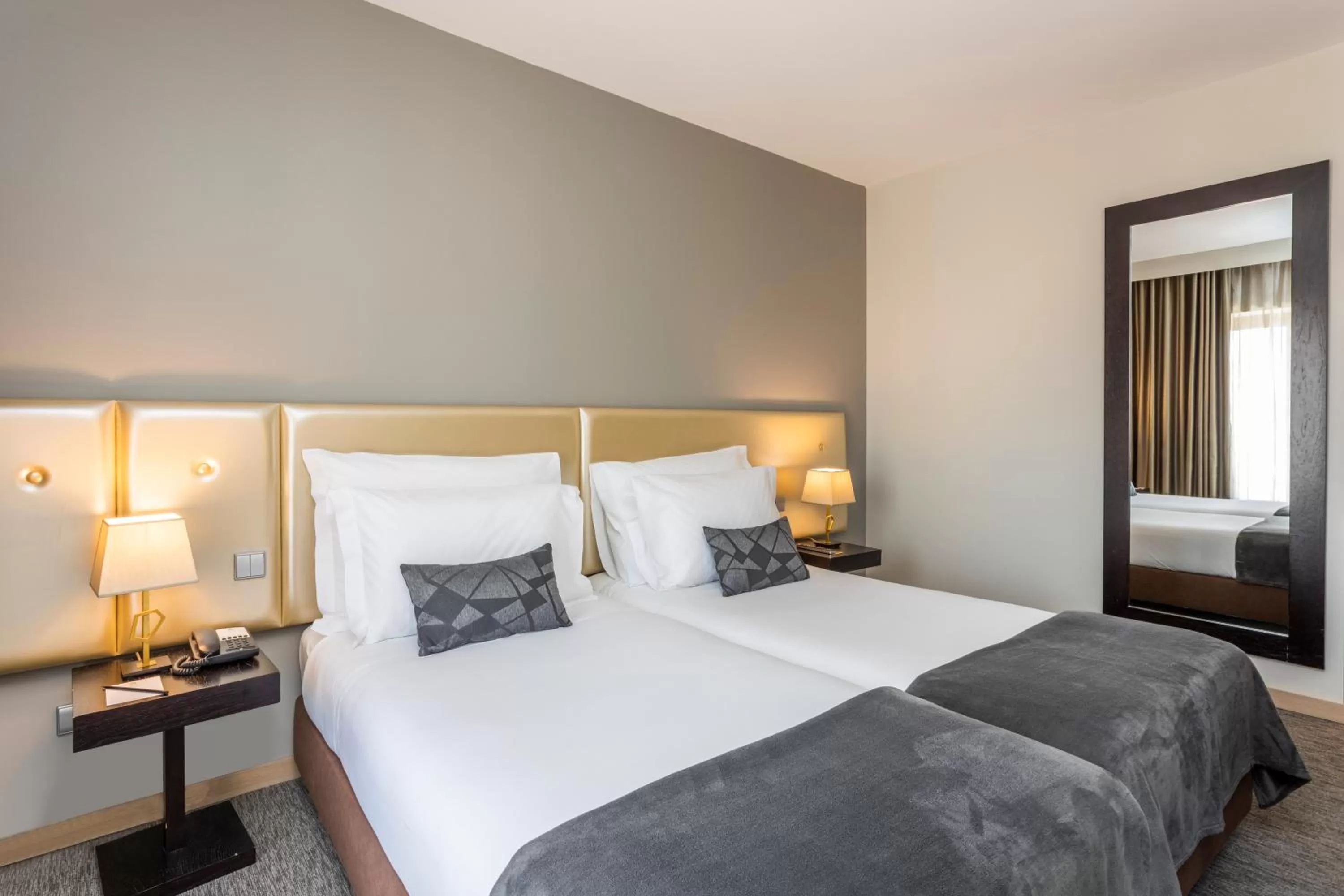 Bedroom, Bed in Czar Lisbon Hotel