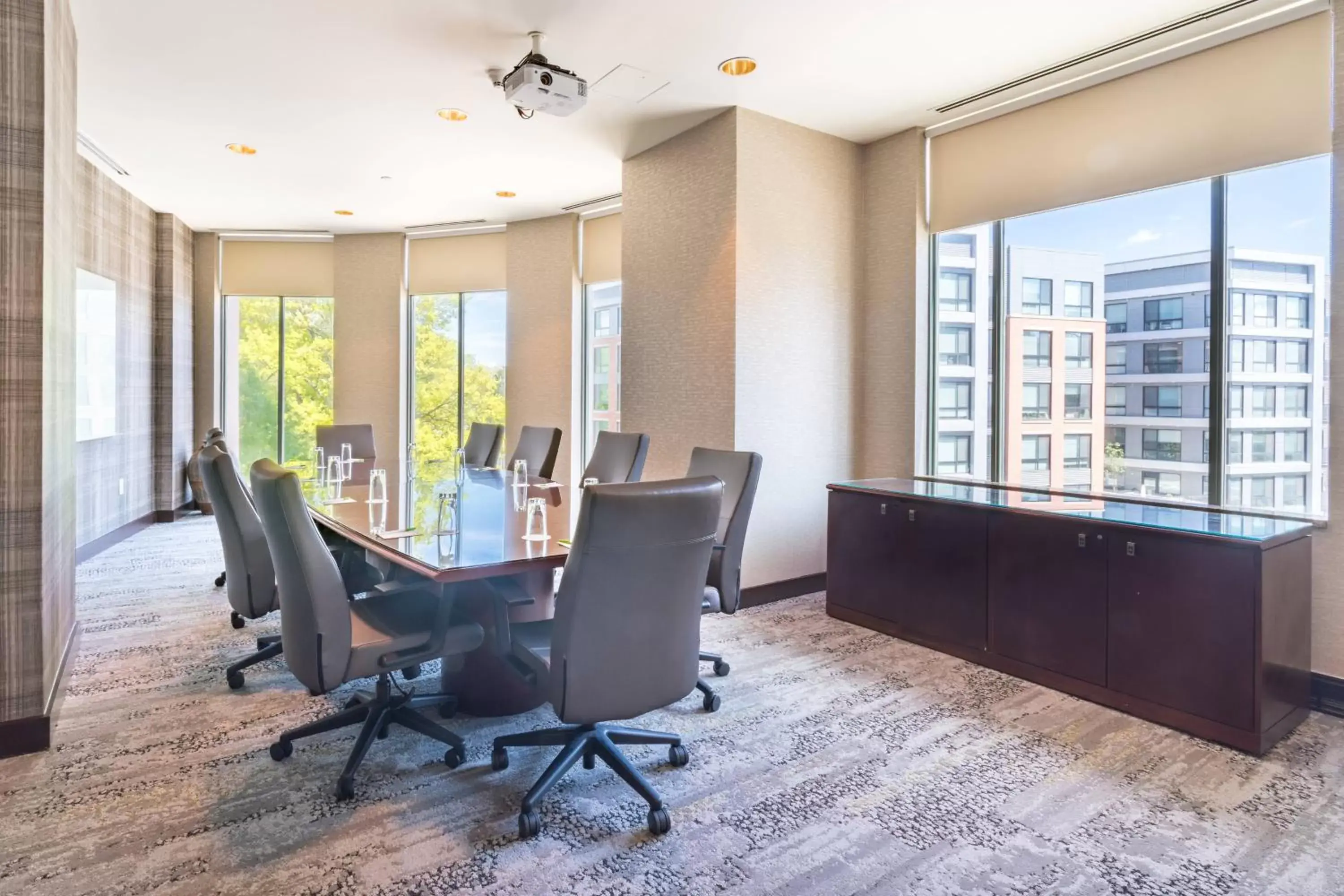 Meeting/conference room in Courtyard by Marriott Silver Spring Downtown