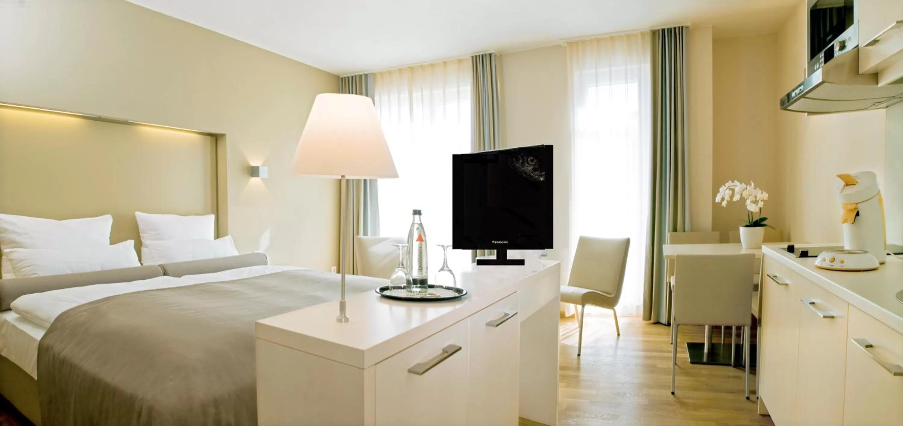 Photo of the whole room, Bed in Nymphe Strandhotel & Apartments