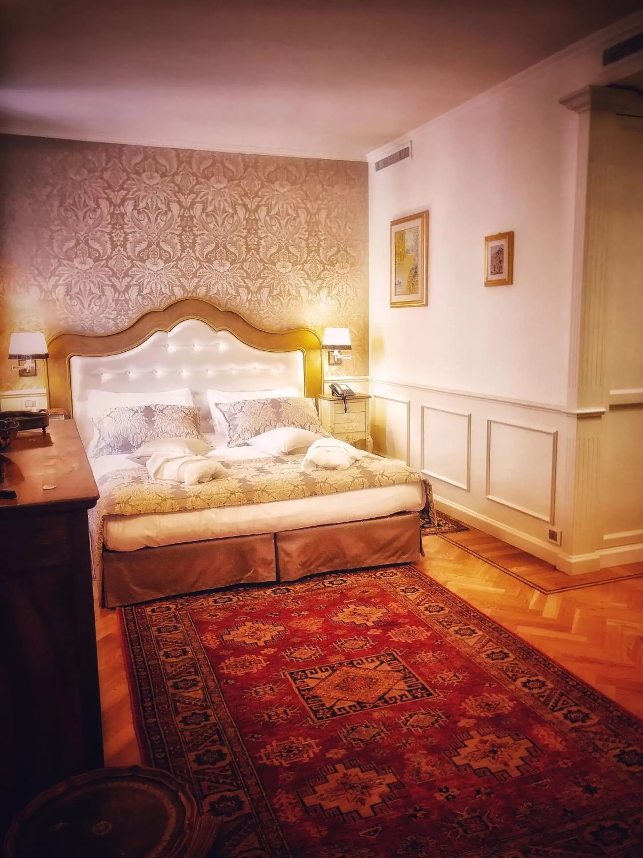 Photo of the whole room, Bed in Relais Colle San Pietro