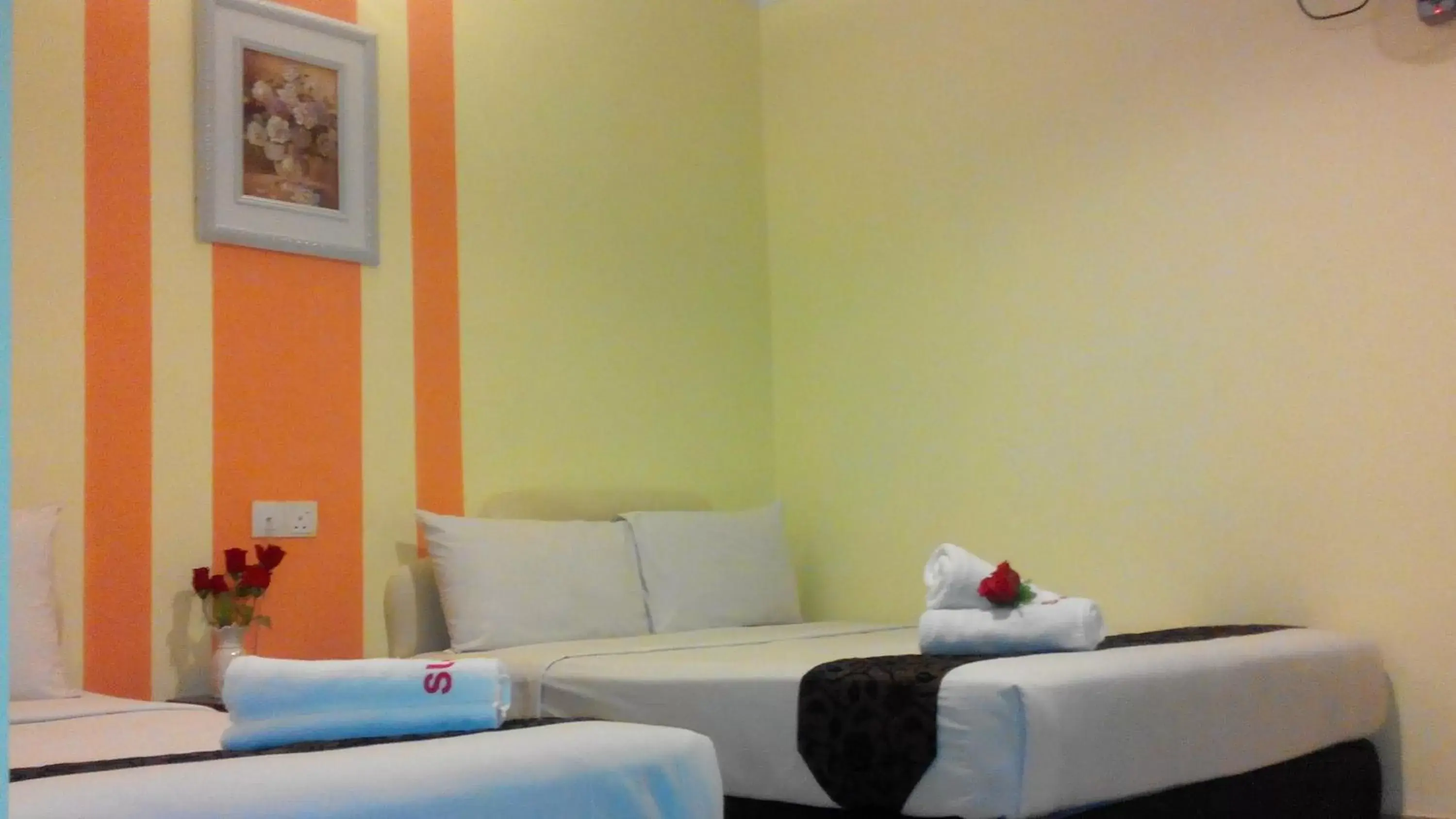 Bedroom, Seating Area in Sun Inns Hotel Kuala Selangor
