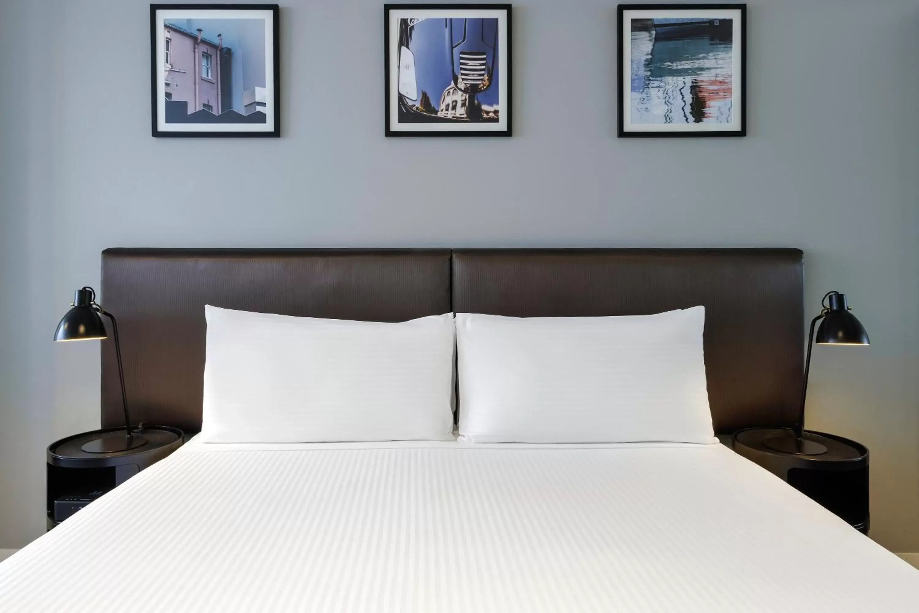 Bed in Holiday Inn & Suites Sydney Bondi Junction, an IHG Hotel