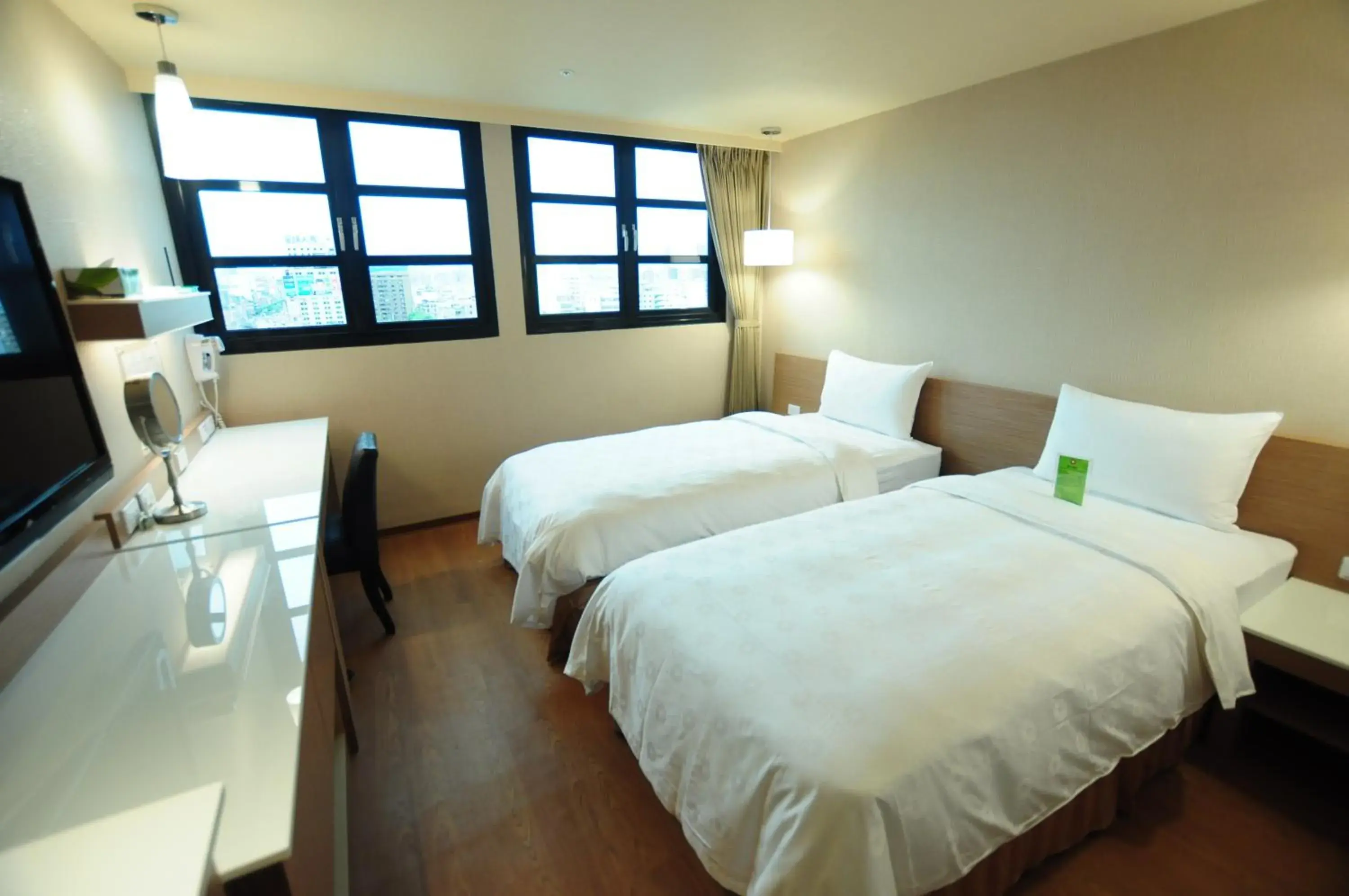 Business Twin Room in Kindness Hotel - Kaohsiung Main Station