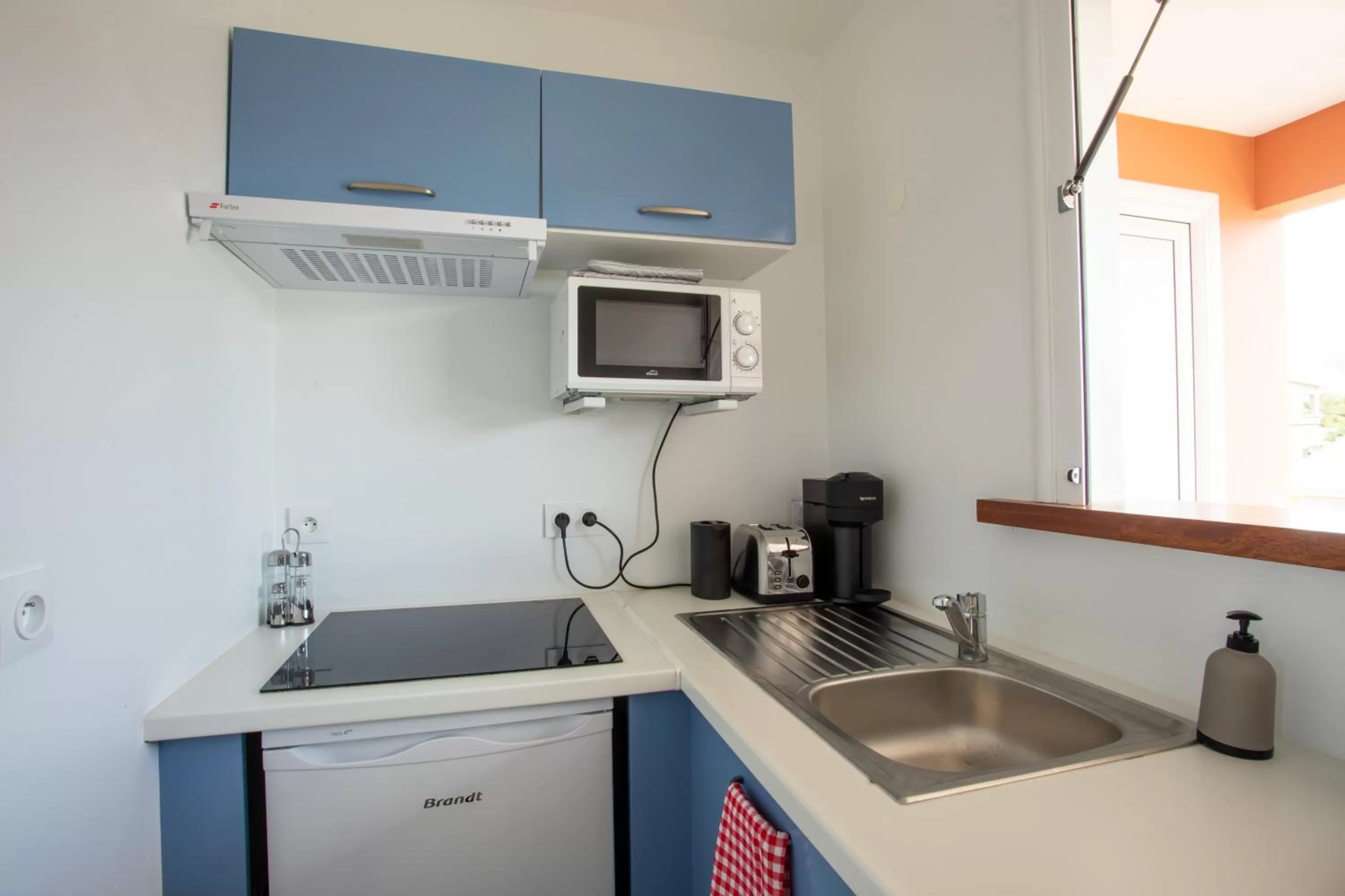 Coffee/tea facilities in Hôtel Guadeloupe Palm Suites