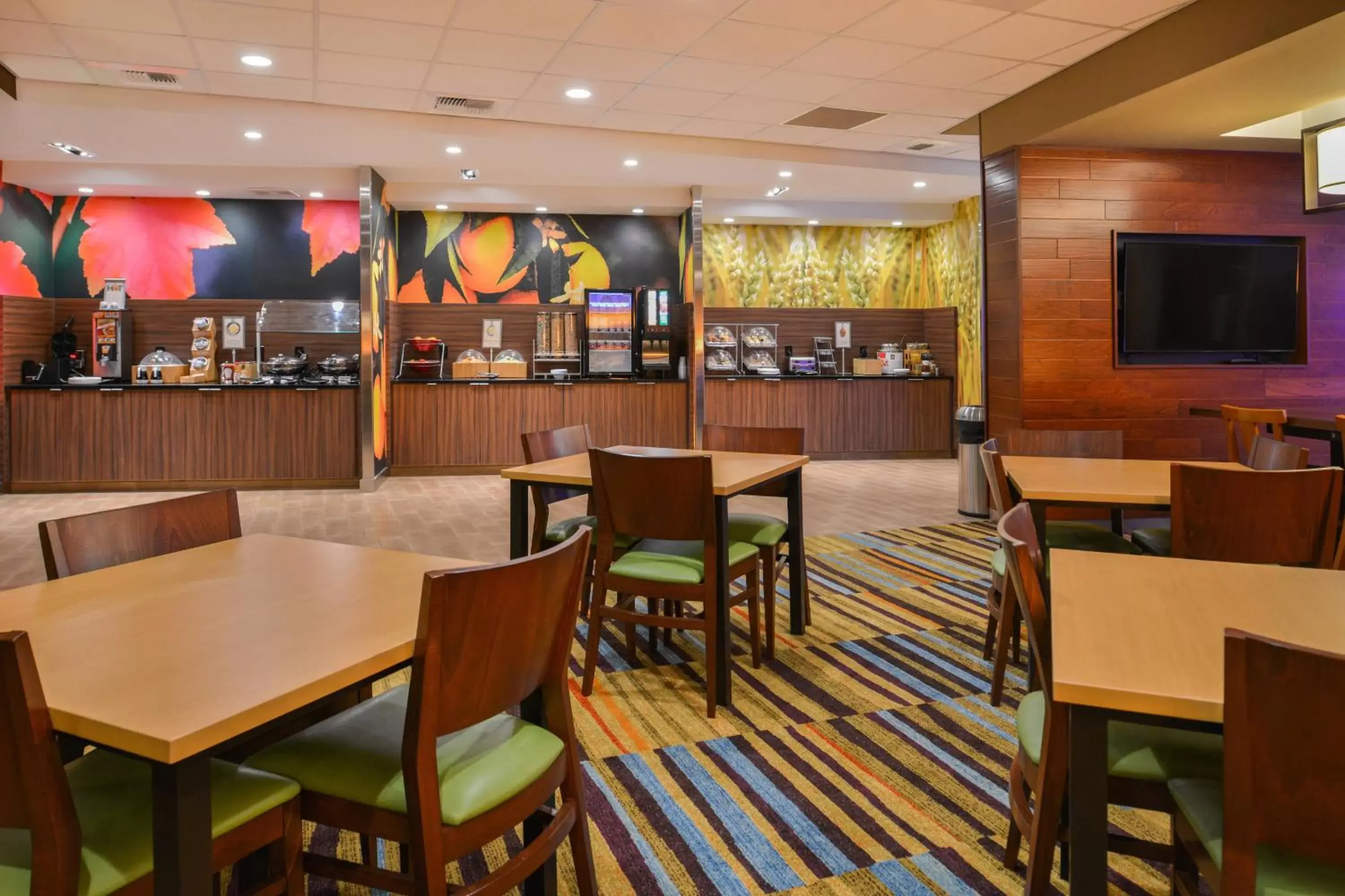 Breakfast, Restaurant/Places to Eat in Fairfield Inn & Suites by Marriott Eugene East/Springfield