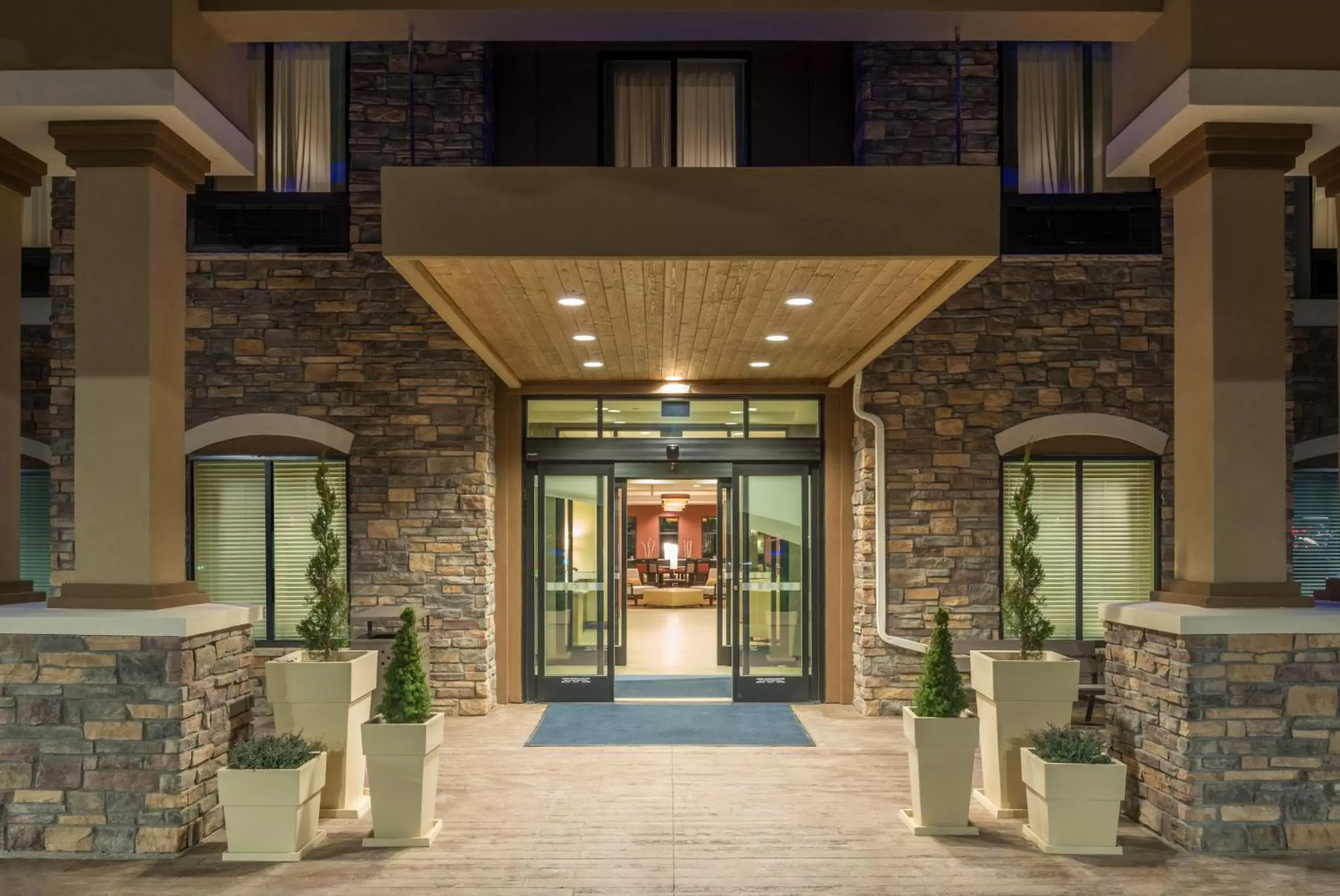 Property building in Holiday Inn Express & Suites Denver South - Castle Rock, an IHG Hotel