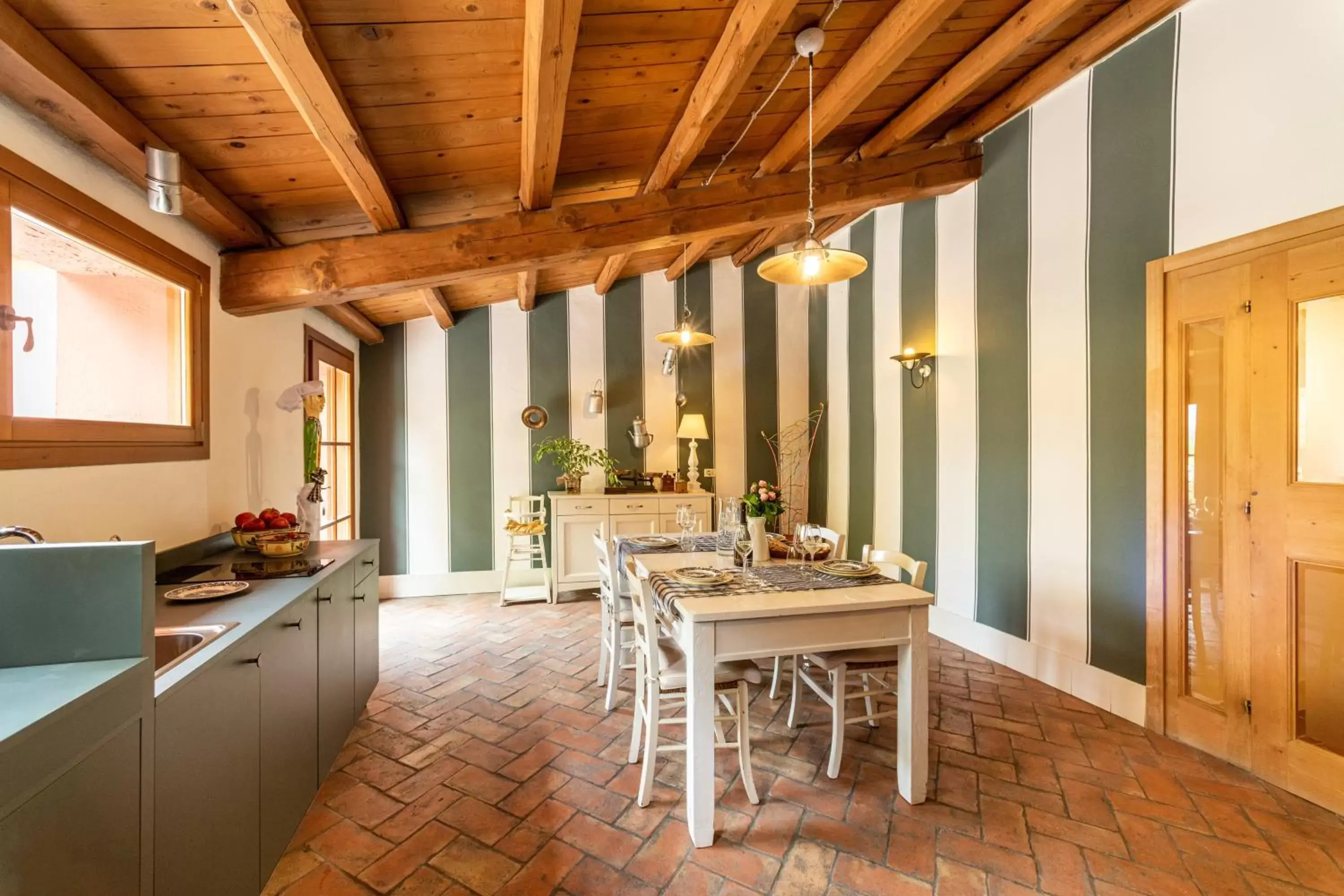 Kitchen or kitchenette, Dining Area in Villa Clementina - Prosecco Country Hotel