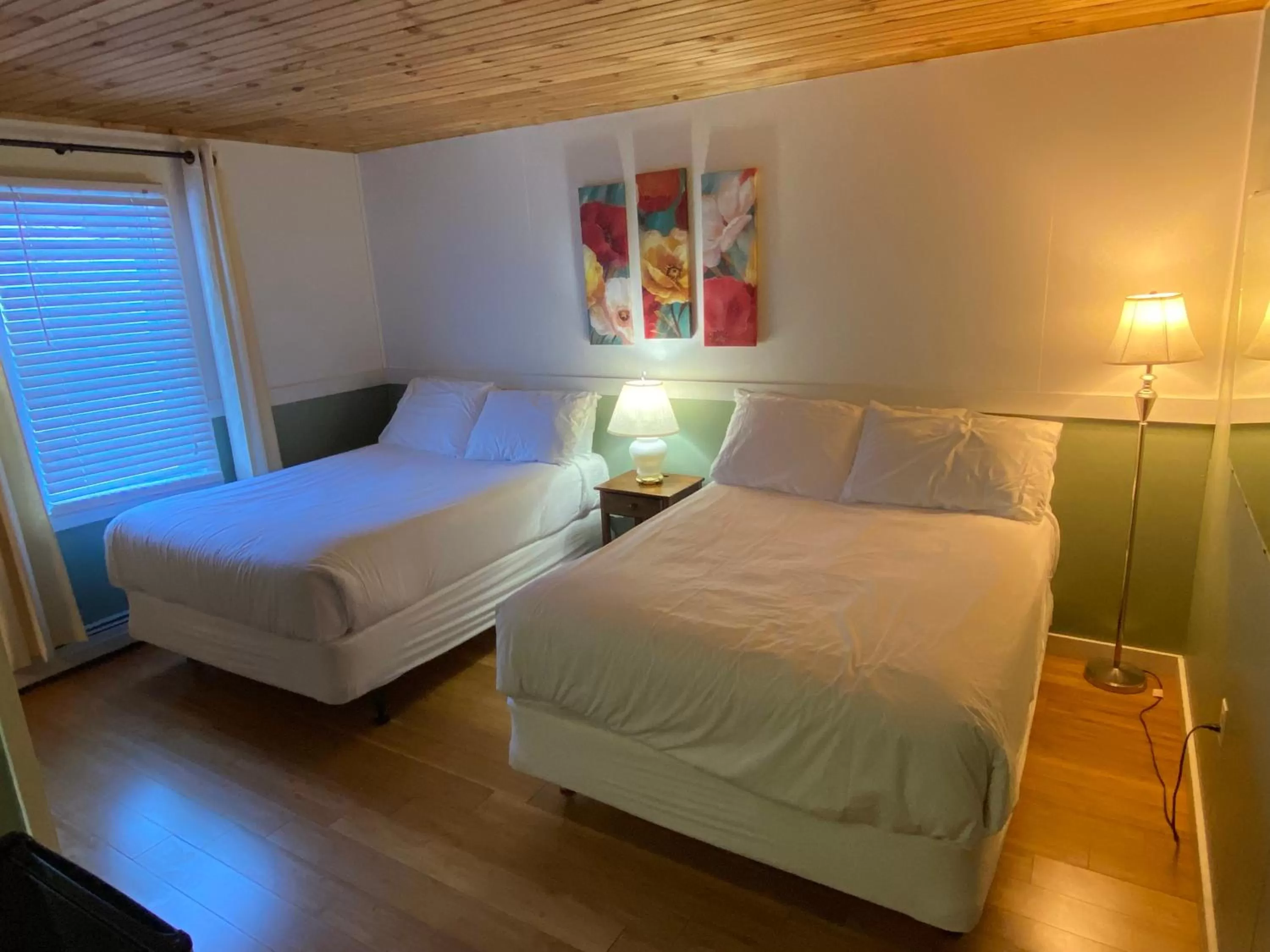 Bed in Bromley View Inn