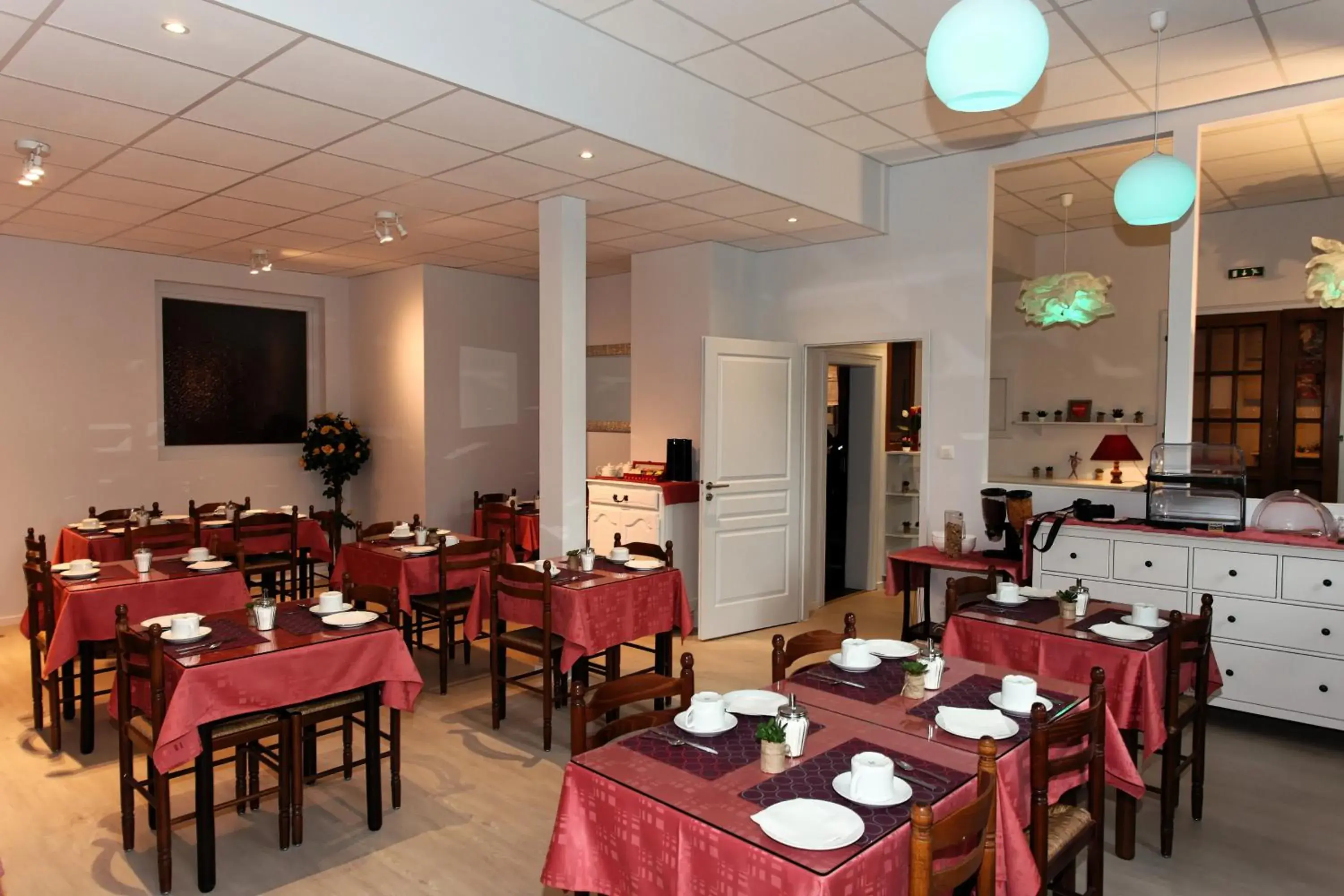 Restaurant/Places to Eat in Hôtel De L'Ill