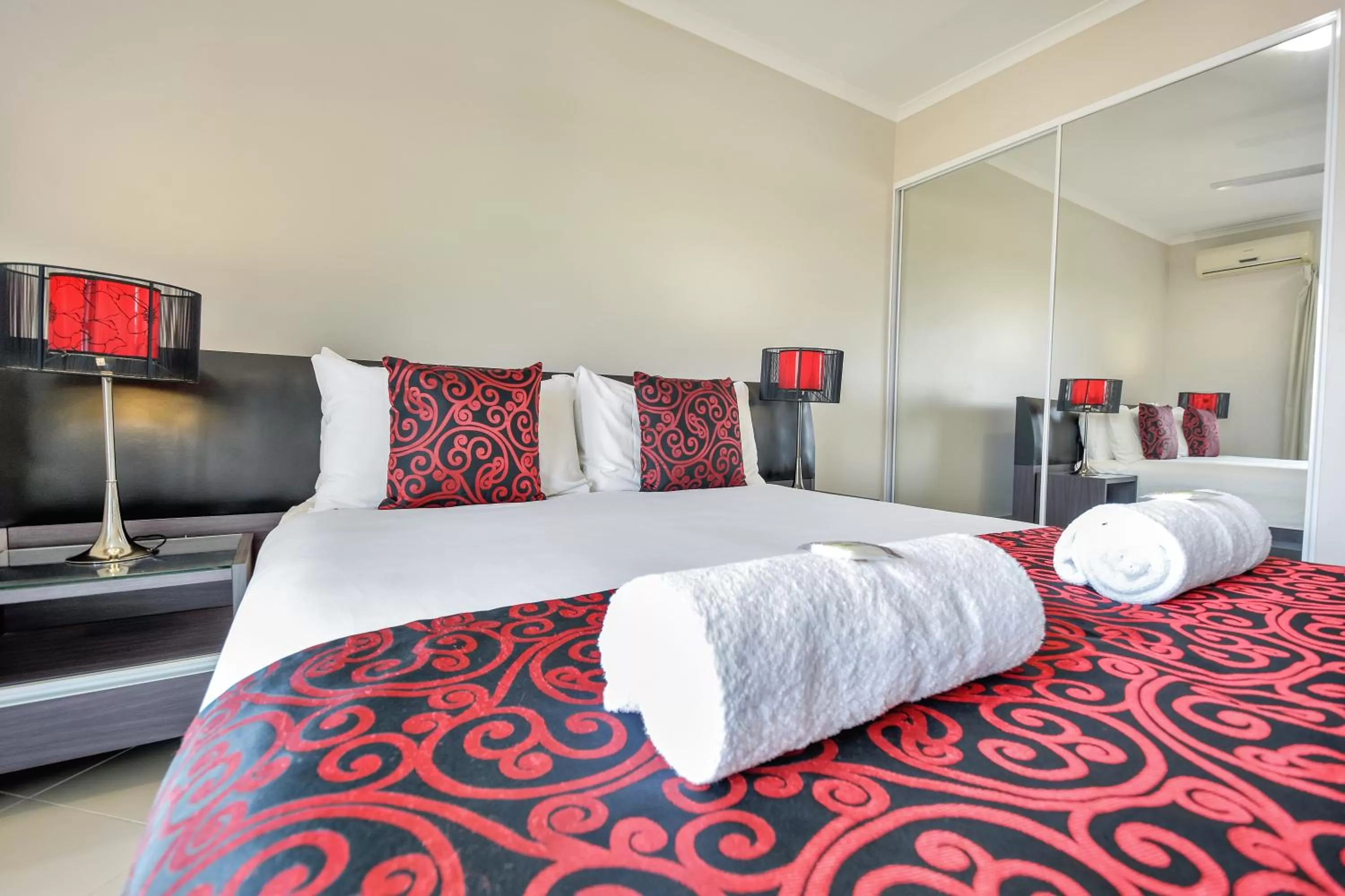 Bedroom, Bed in Argus Apartments Darwin