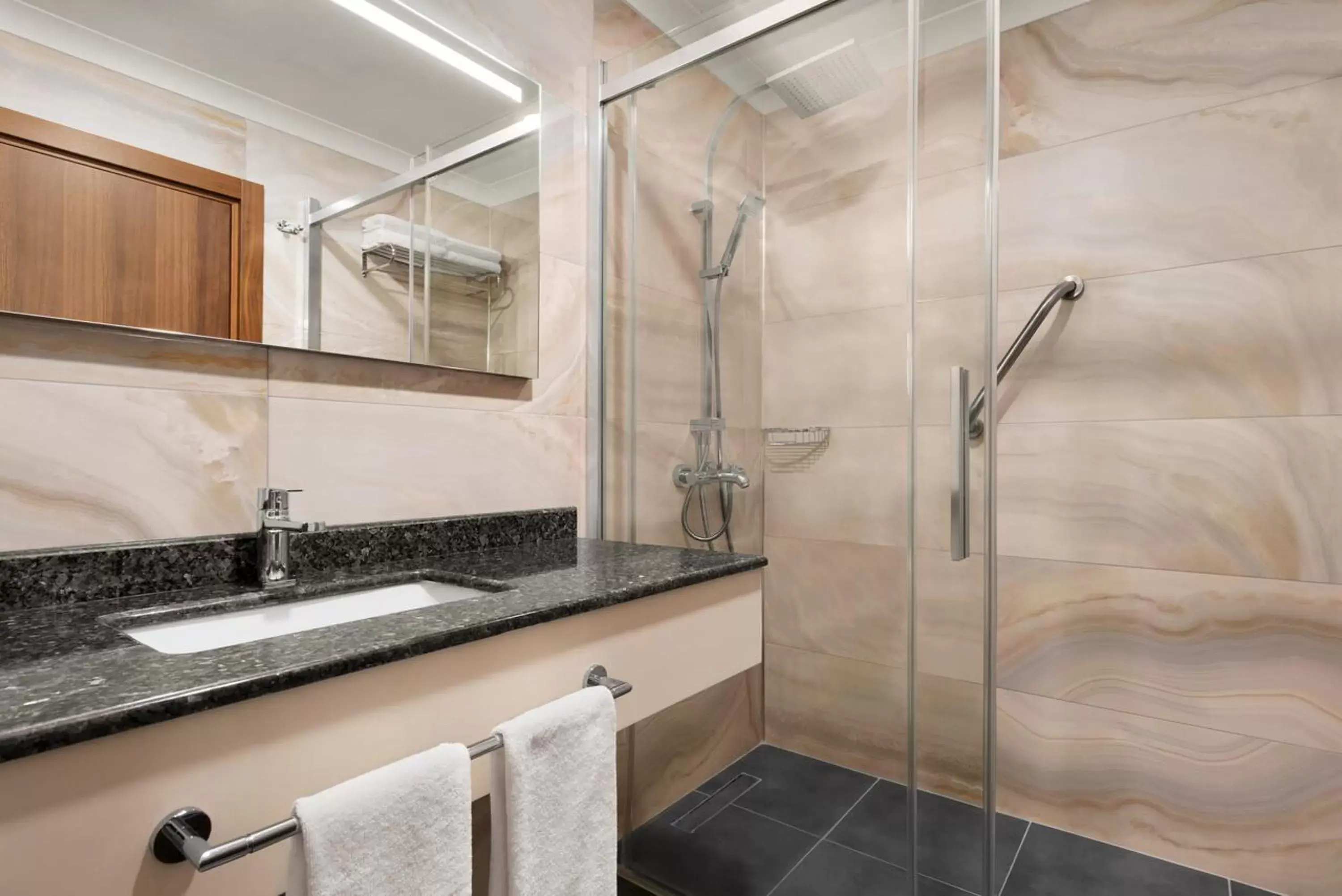 Shower, Bathroom in Ramada by Wyndham Sakarya Hendek